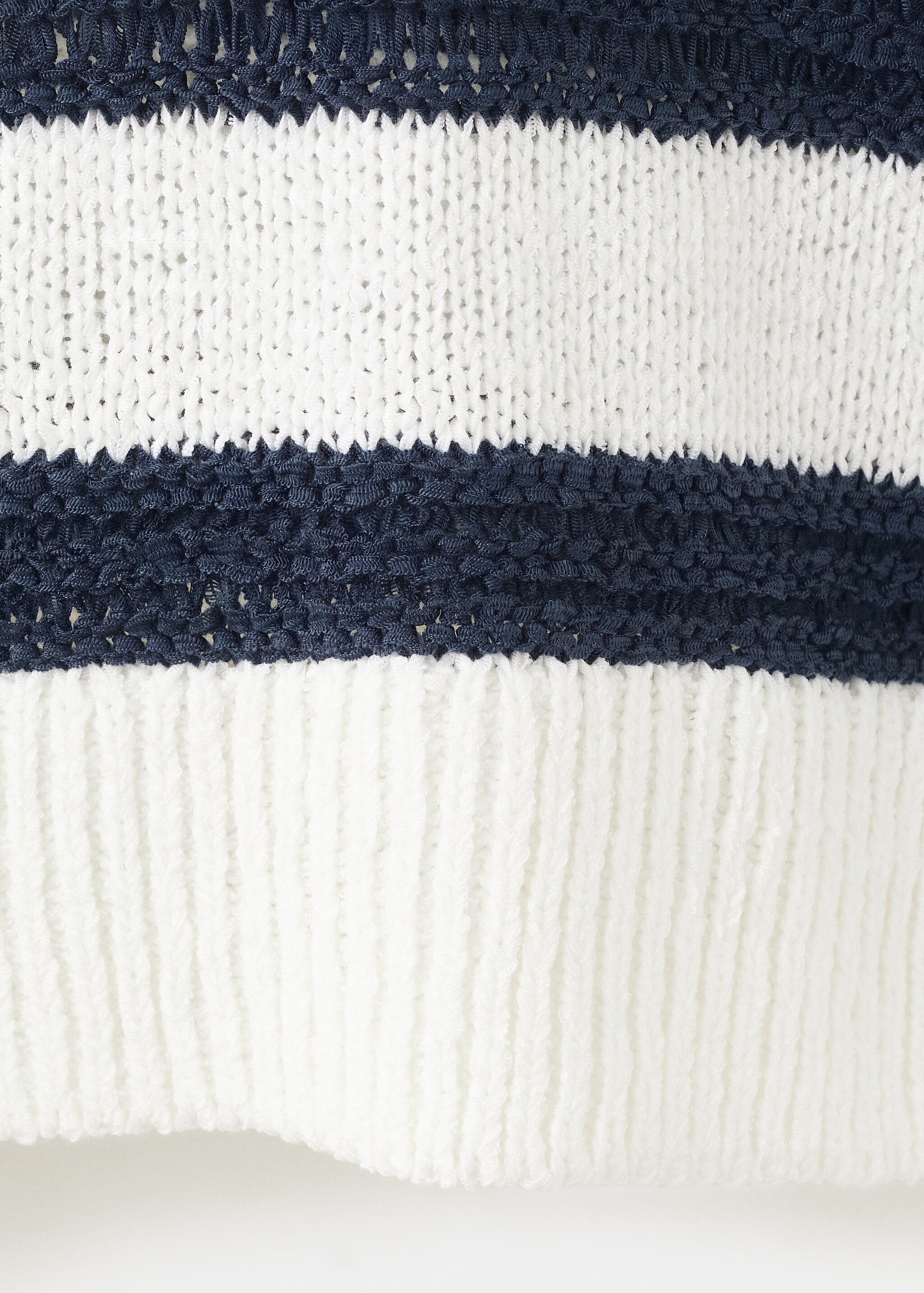 Sweater naval - Details of the article 0, Off White. Ref: 27025817-00.