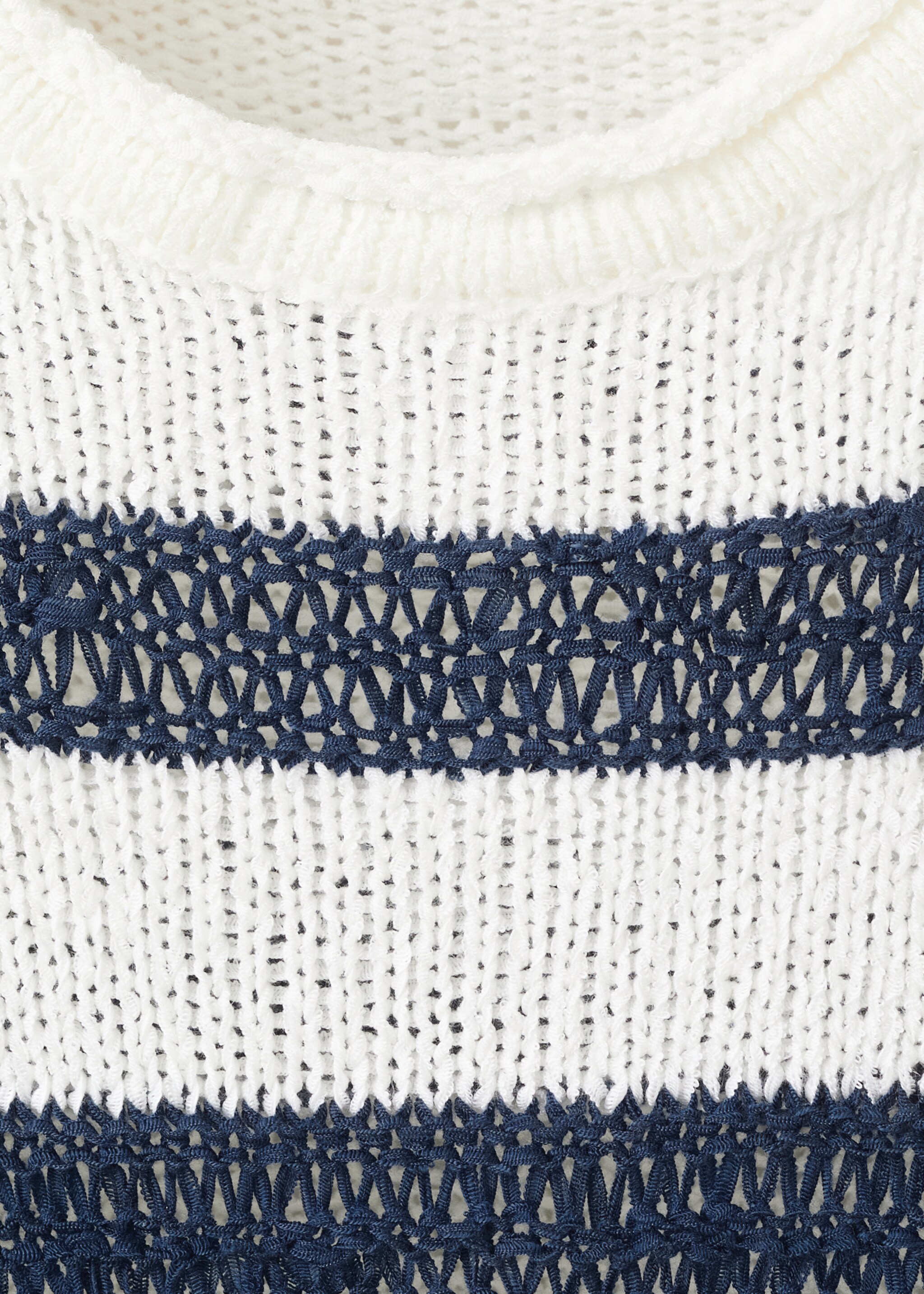 Sweater naval - Details of the article 8, Off White. Ref: 27025817-00.