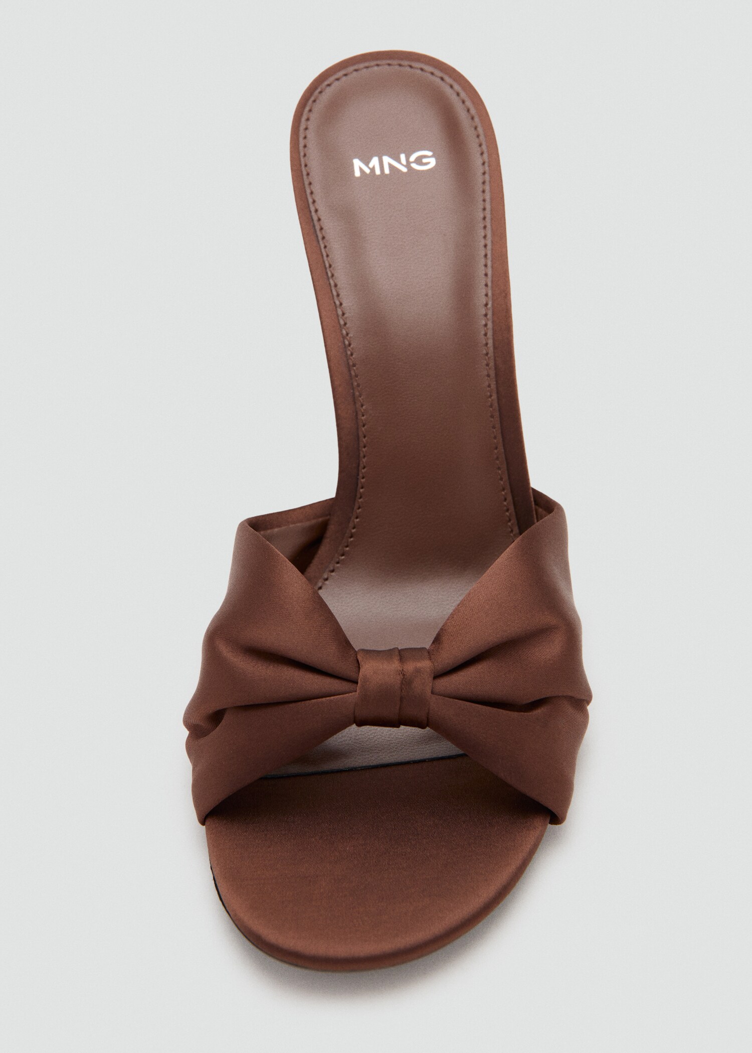 Satin-finish sandals with bow - Details of the article 2