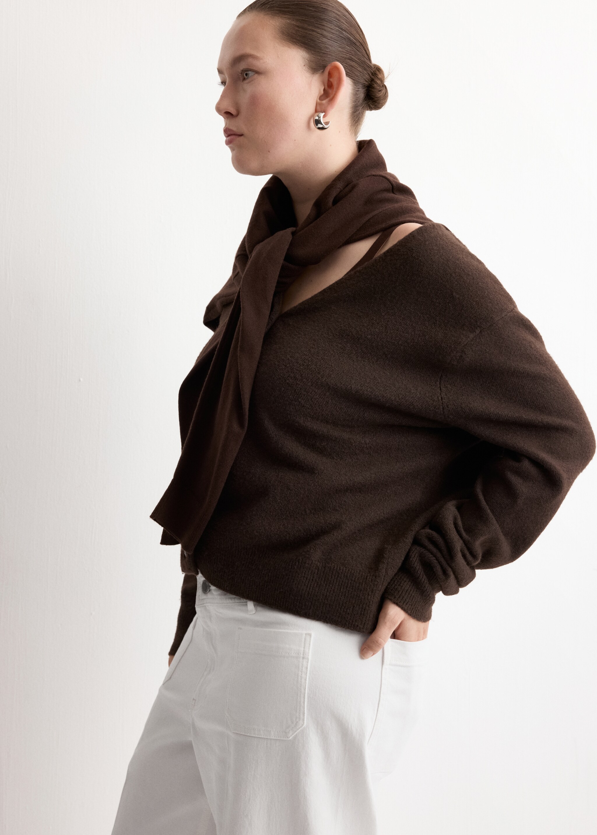 Wide leg jeans with pockets - Details of the article 5, White. Ref: 27025820-00.