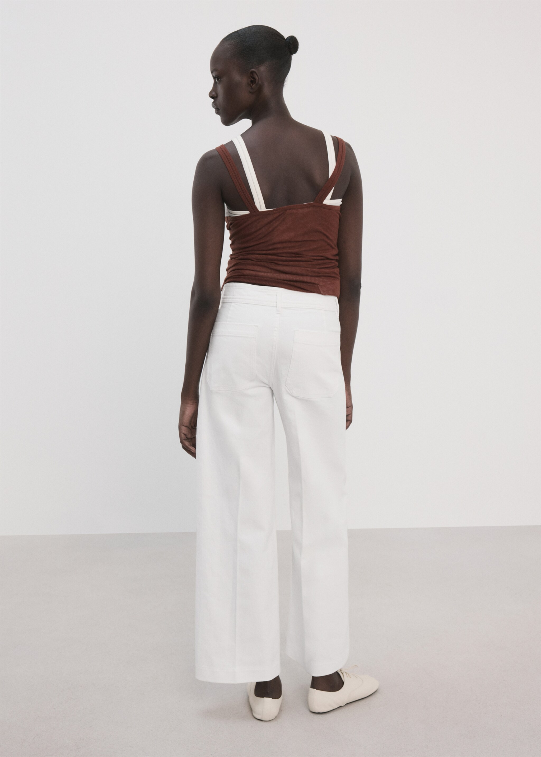 Jean large avec poches - Verso de l’article, Blanc. Ref: 27025820-00.