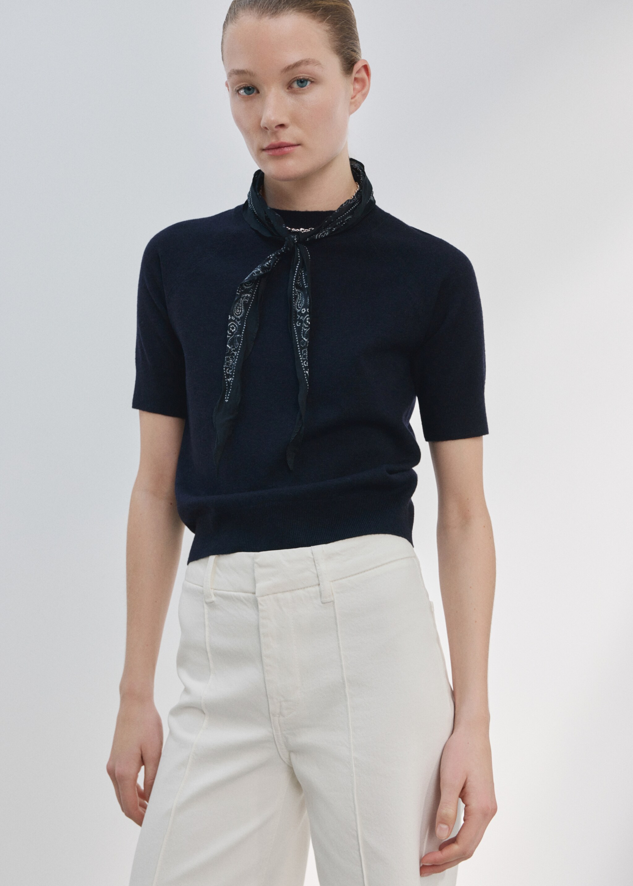 جينز واسع الساق بخصر عالي مع تفاصيل الخياطة - تفاصيل المنتج 1, أبيض. Ref: 27025821-00.