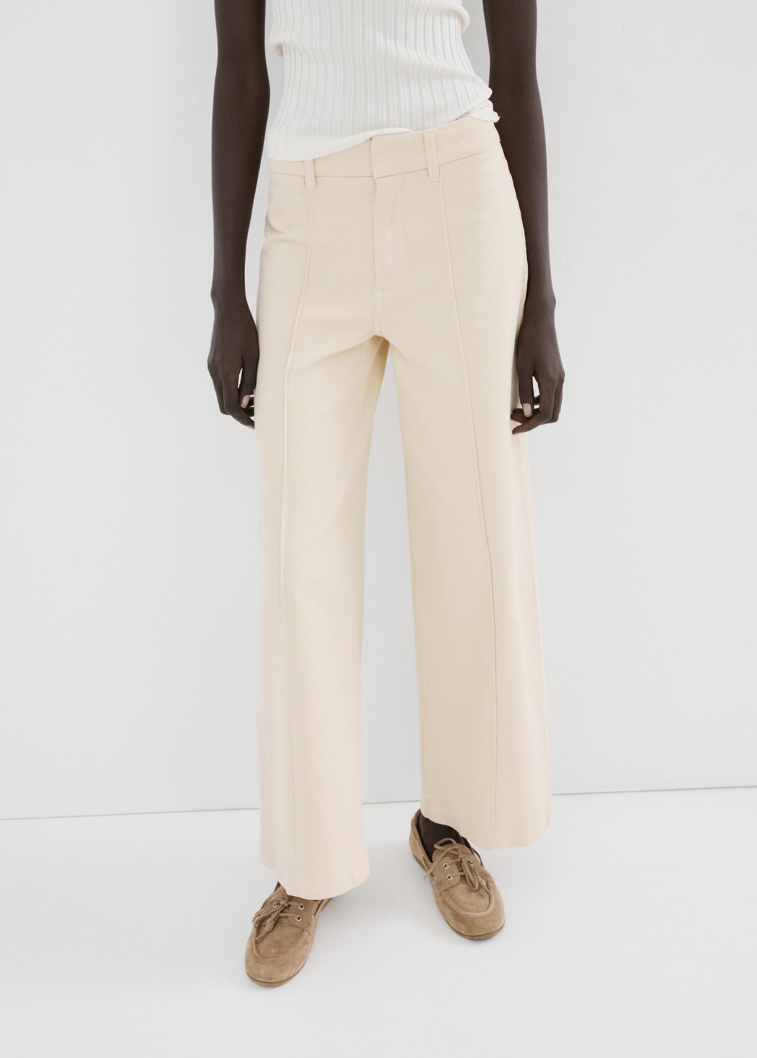 Jean large taille haute à coutures - Plan moyen