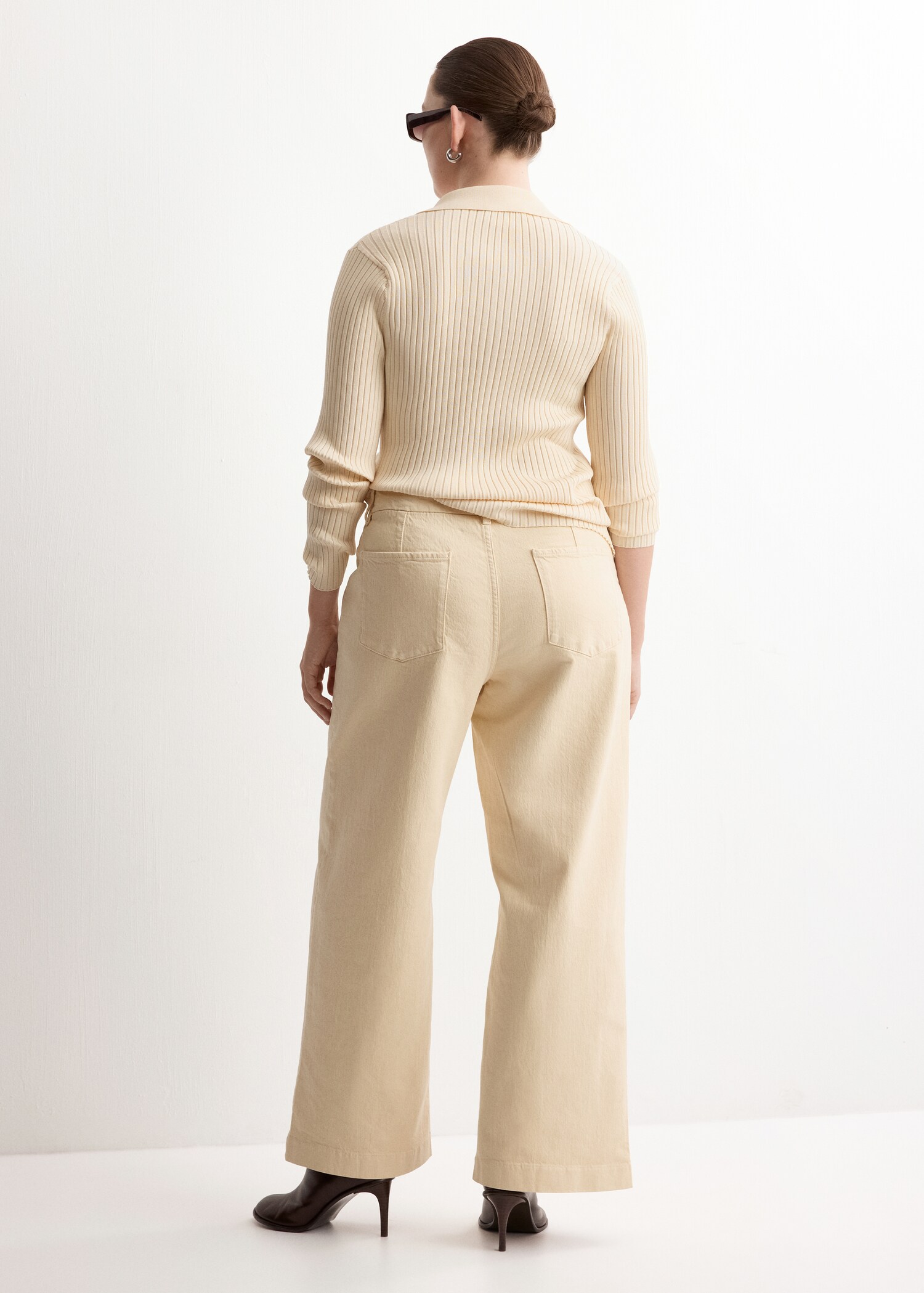 Jeans wide leg med hög midja och sömmar - Detaljer om artikeln 4