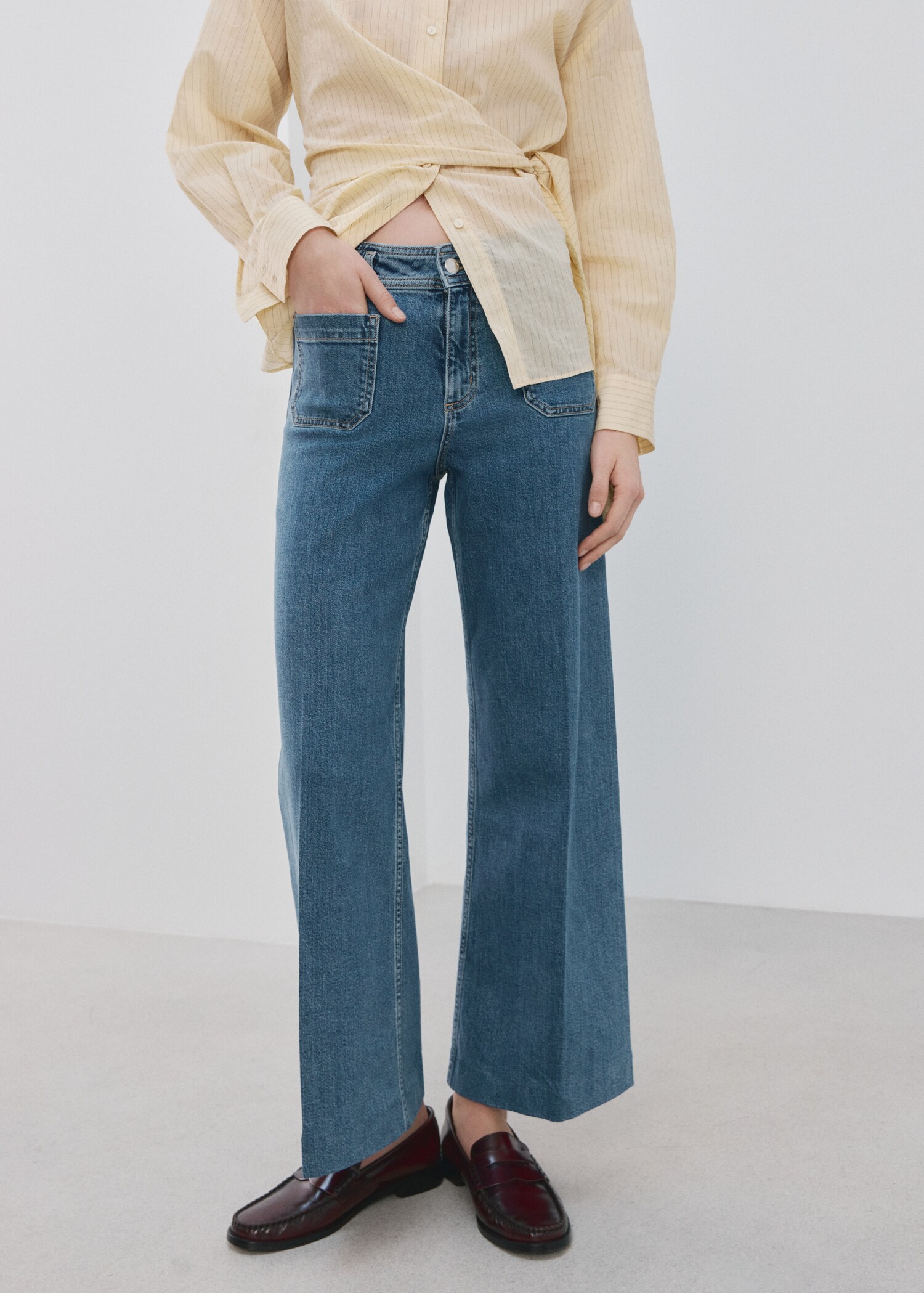 Jean large avec poches - Plan moyen