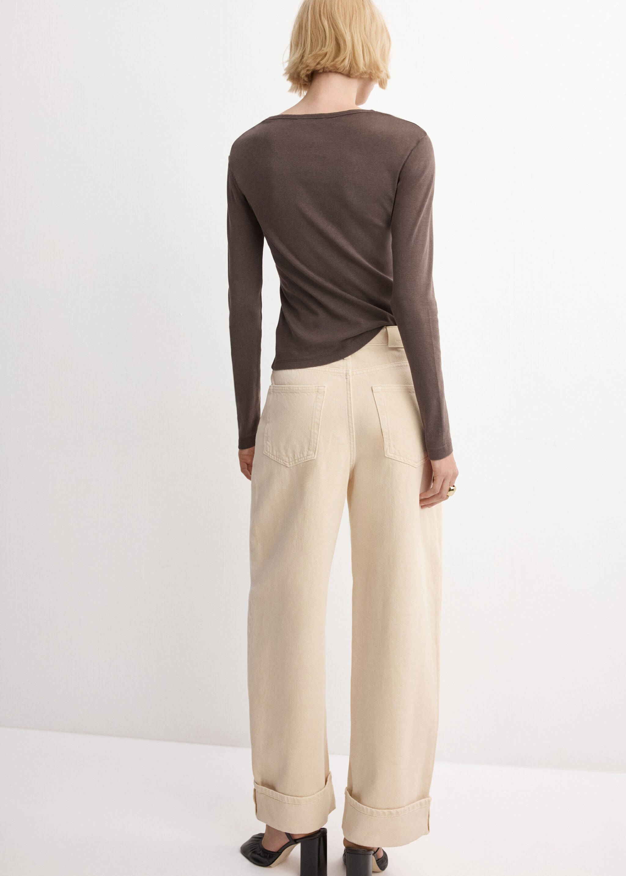 تي شيرت قطني بأكمام طويلة - الجهة الخلفية للمنتج, بني. Ref: 27025825-00.