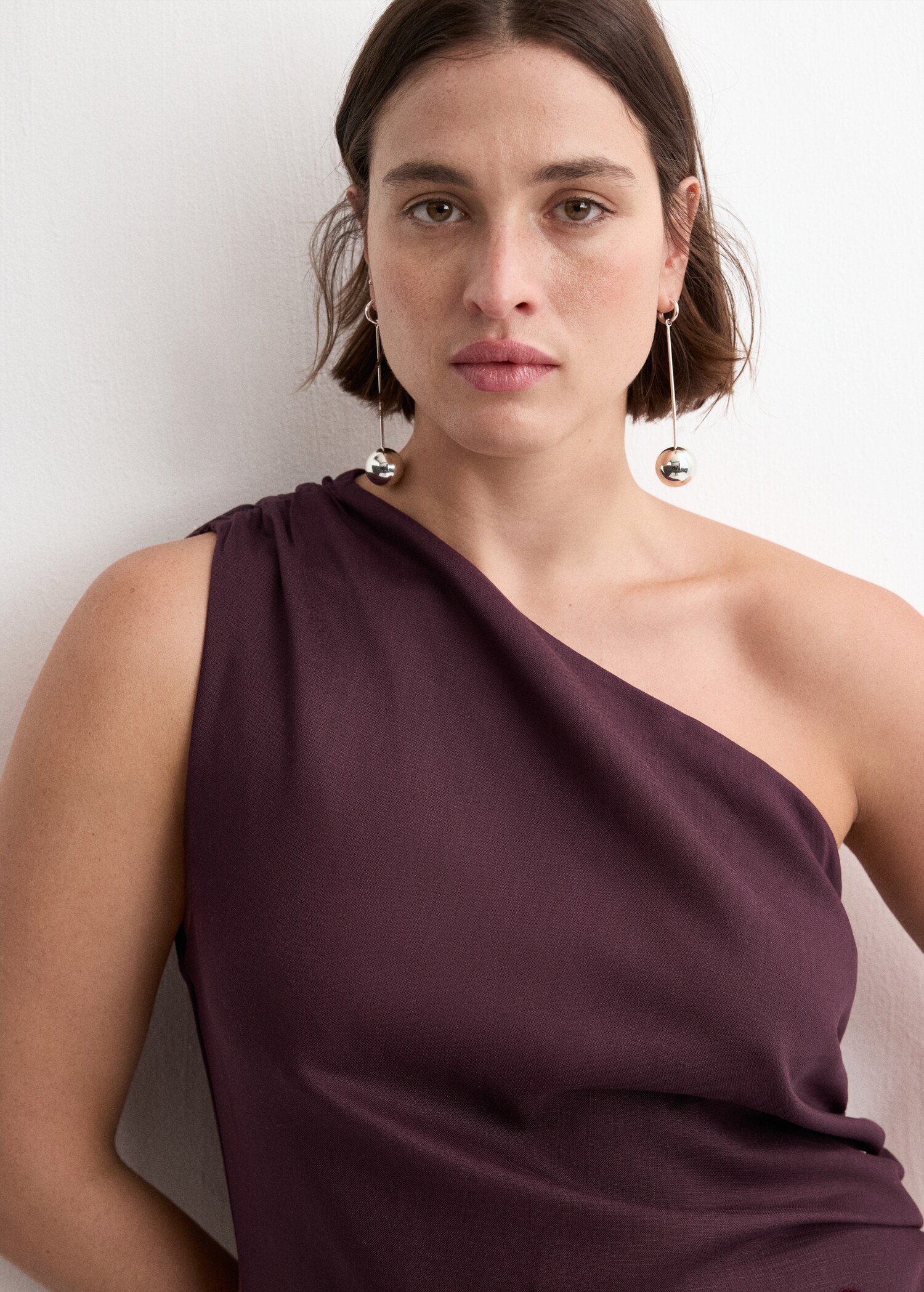 فستان غير متماثل بفتحة جانبية - تفاصيل المنتج 4