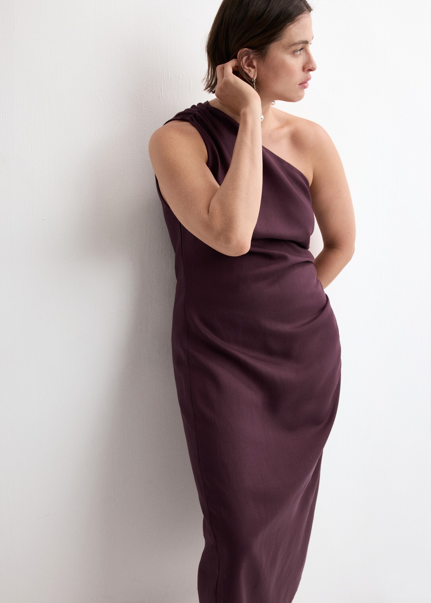 فستان غير متماثل بفتحة جانبية - تفاصيل المنتج 5