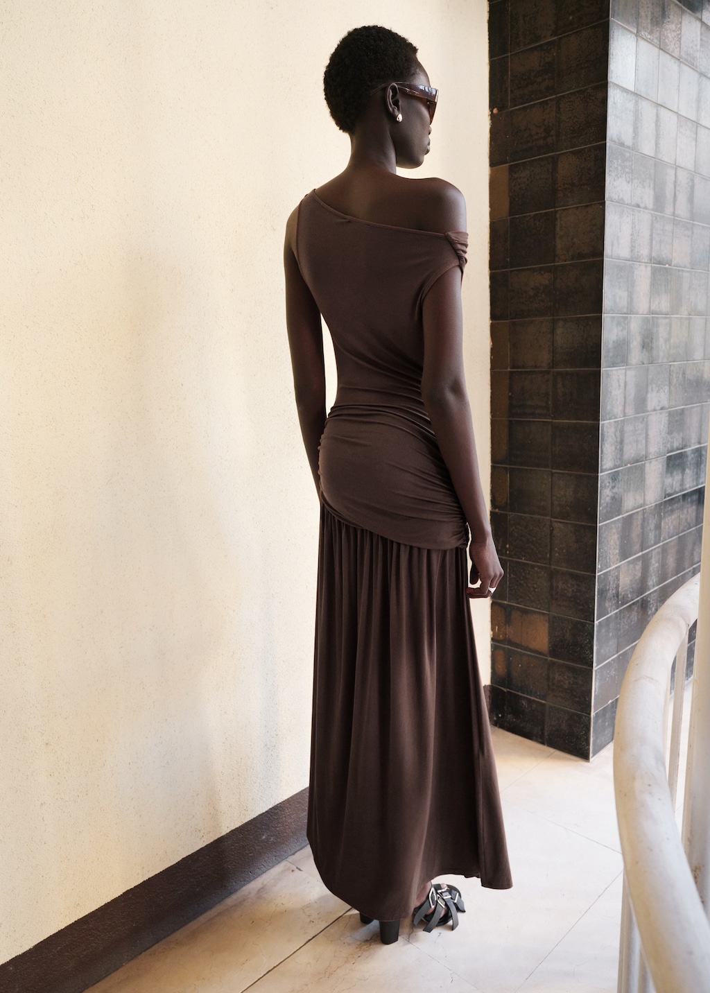 Asymmetrical dress with gathered body - image 3