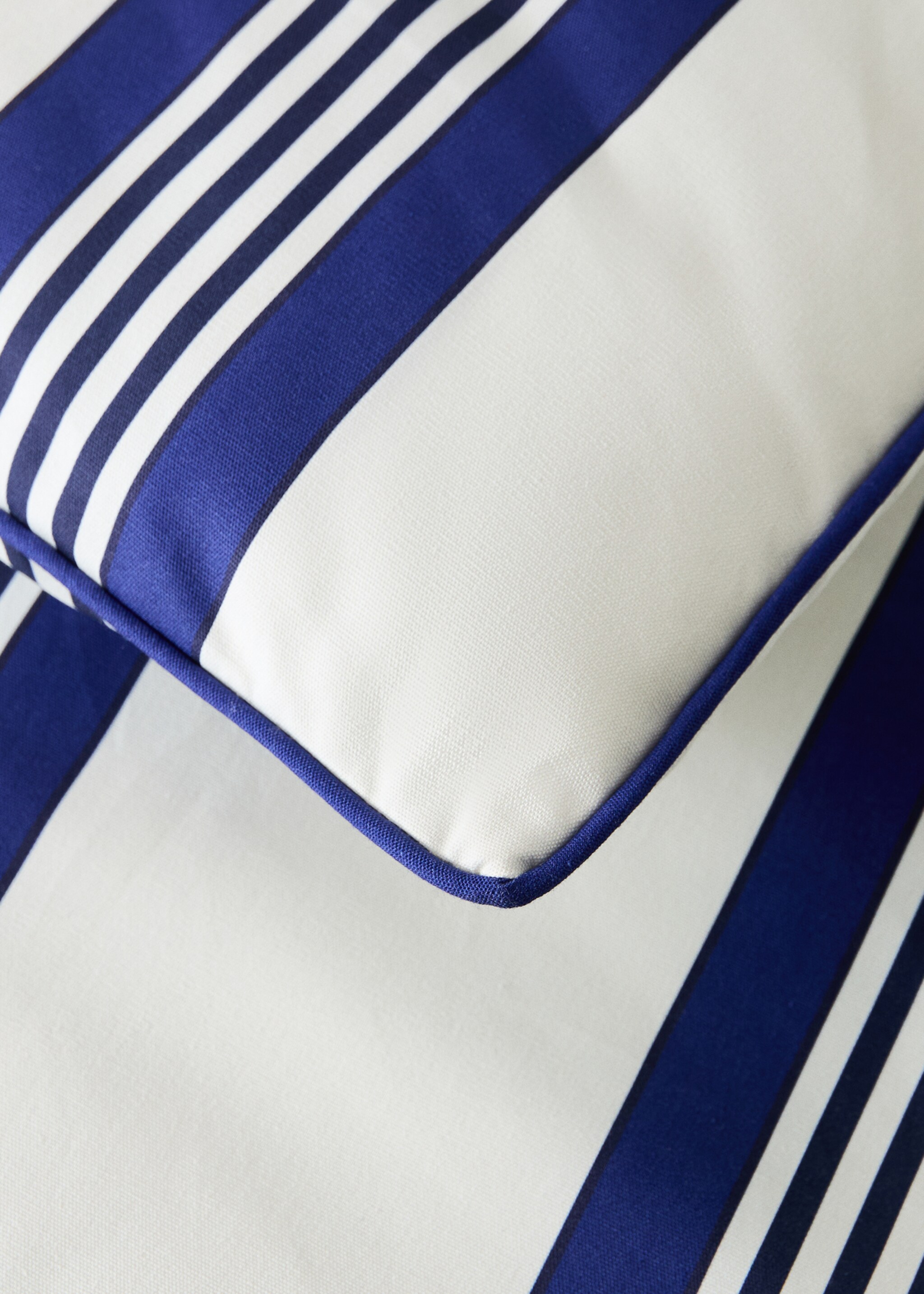 Waterproof striped lounge chair topper 70x200 cm - Details of the article 1, Blue. Ref: 27025833-00.