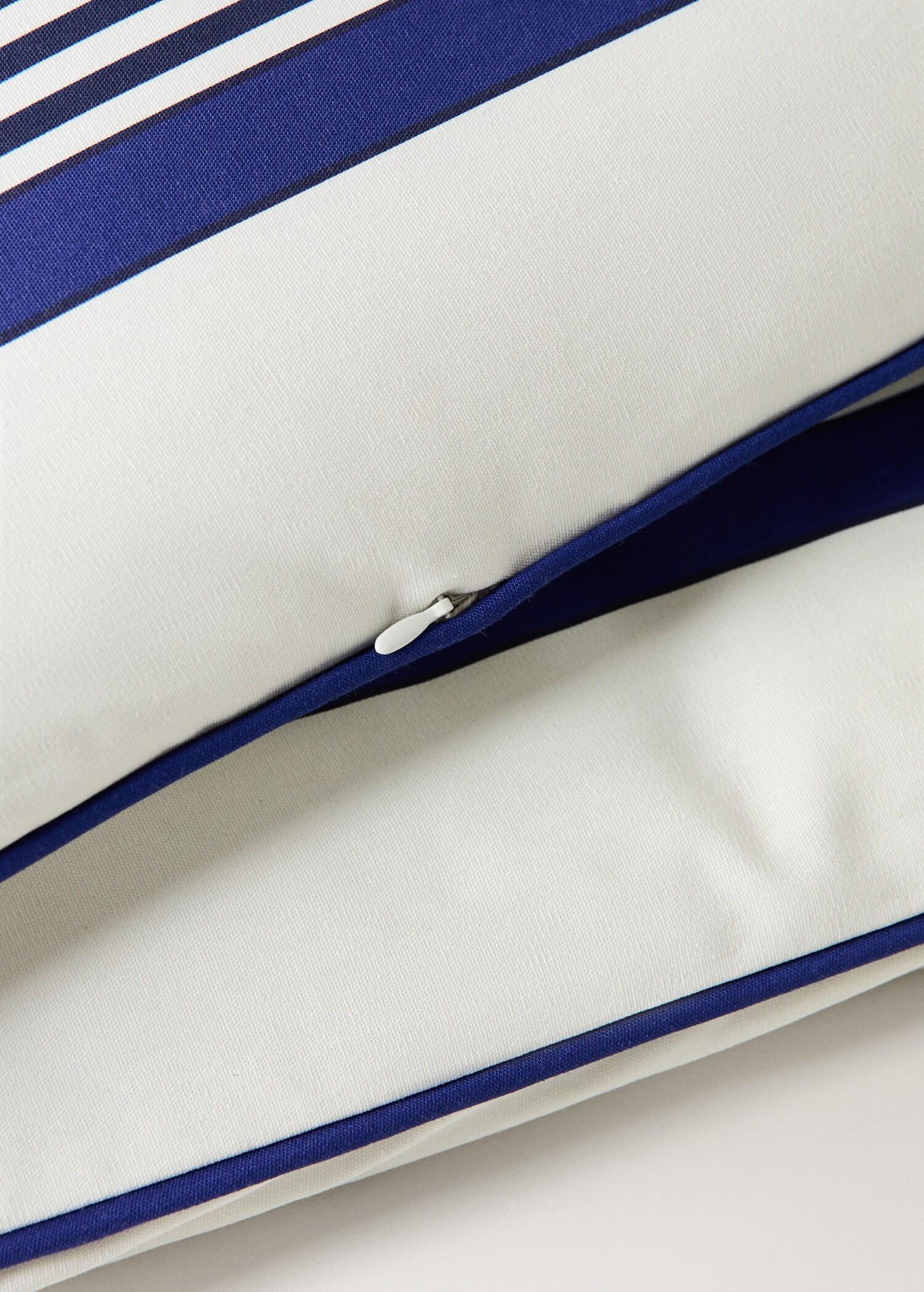 Waterproof striped lounge chair topper 70x200 cm - Details of the article 2