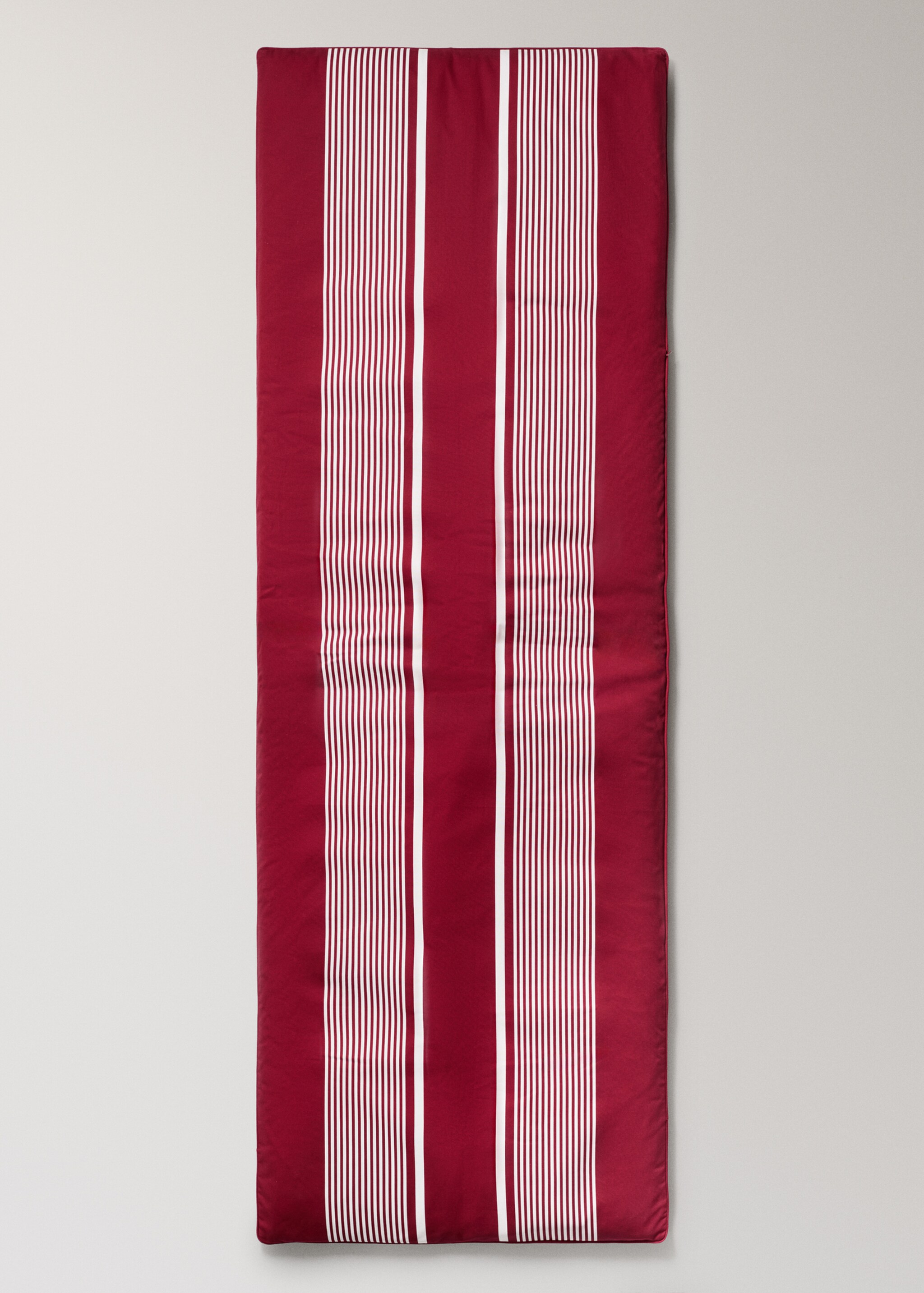 Waterproof striped lounge chair topper 70x200 cm - Article without model, Red. Ref: 27025833-00.