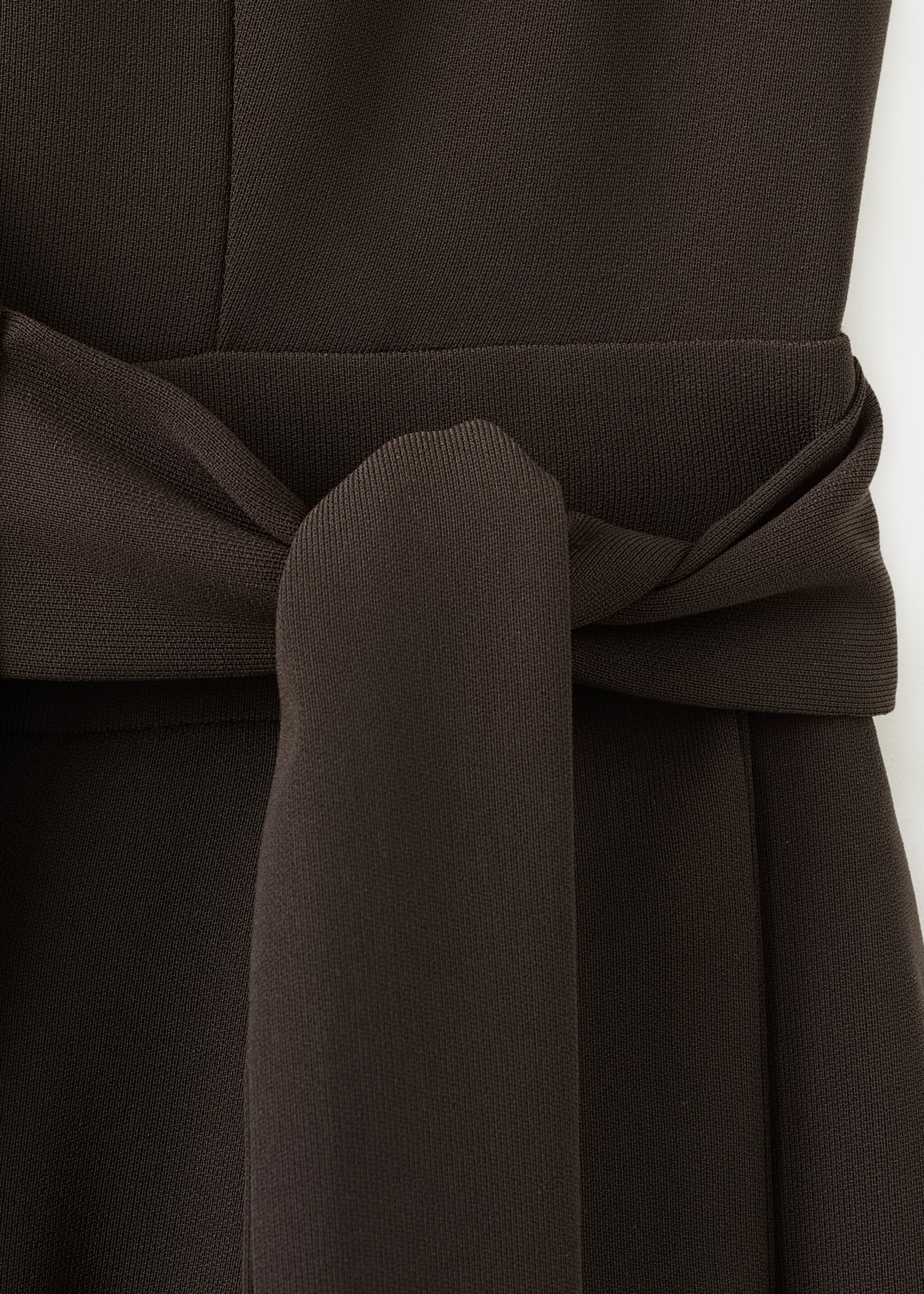 Belt wrap jumpsuit - Details of the article 8, Chocolate. Ref: 27025834-00.