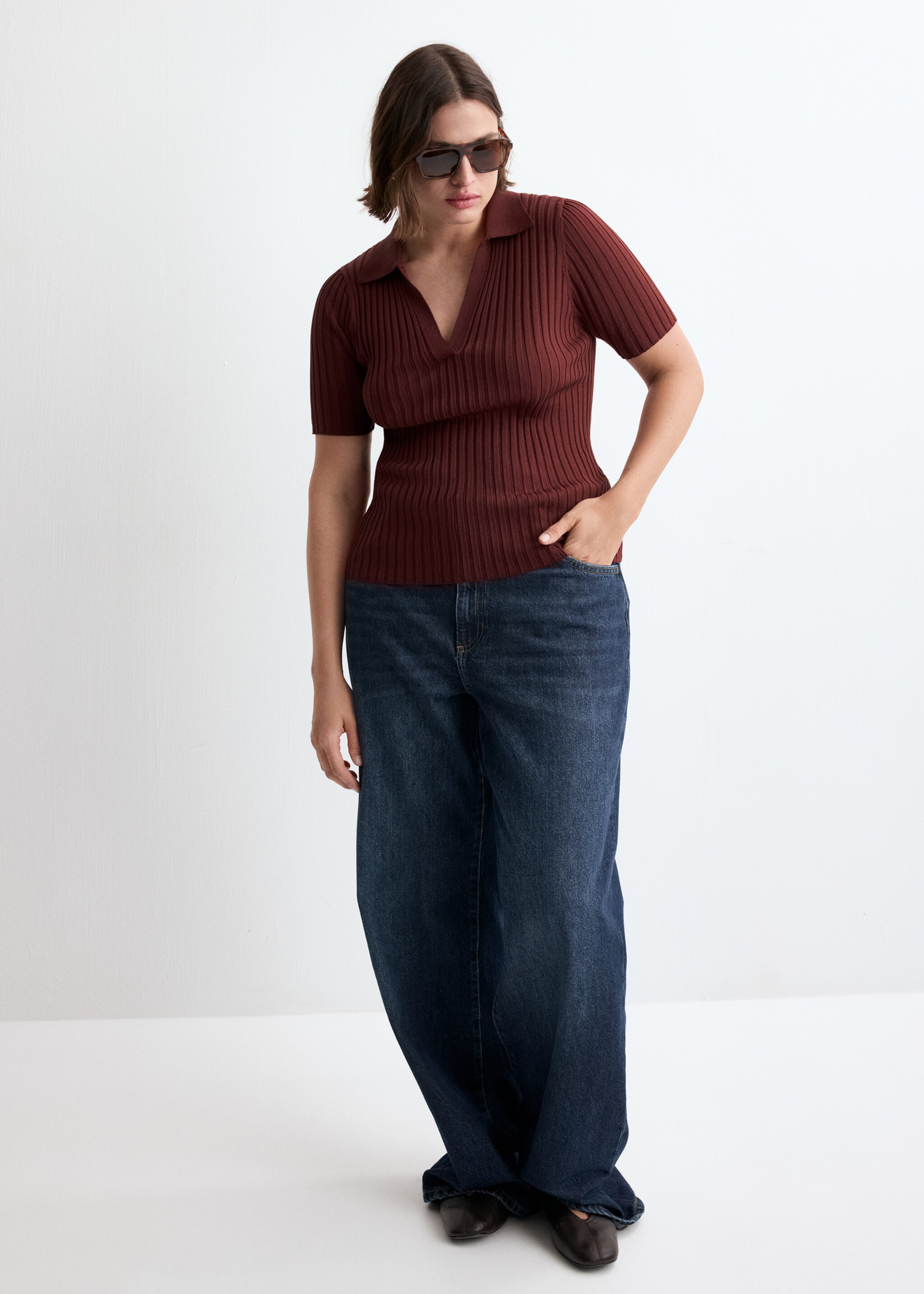 V-neck knit sweater - Details of the article 3, Burnt Orange. Ref: 27025835-00.