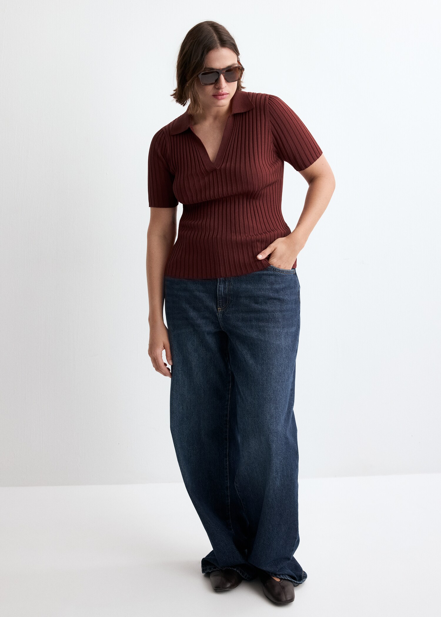 V-neck knit sweater - Details of the article 3