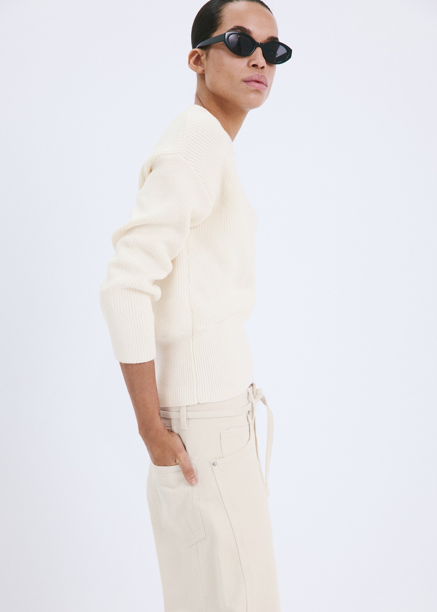 V-neck ribbed knit sweater - Details of the article 1