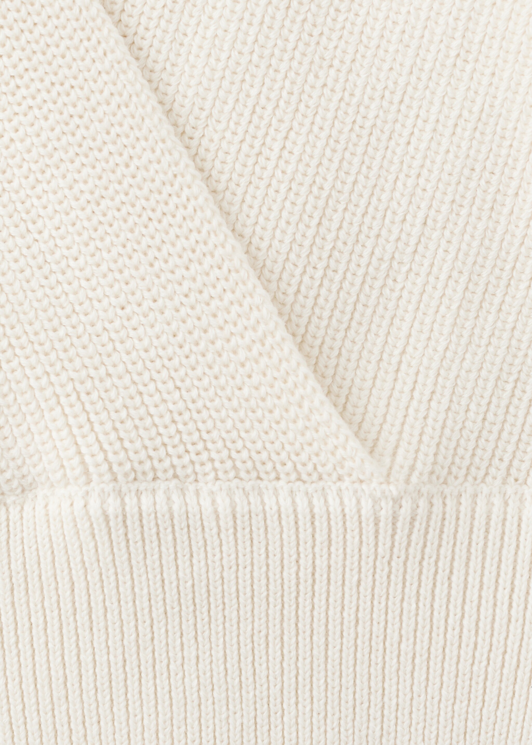 V-neck ribbed knit sweater - Details of the article 8, Ecru. Ref: 27025836-00.