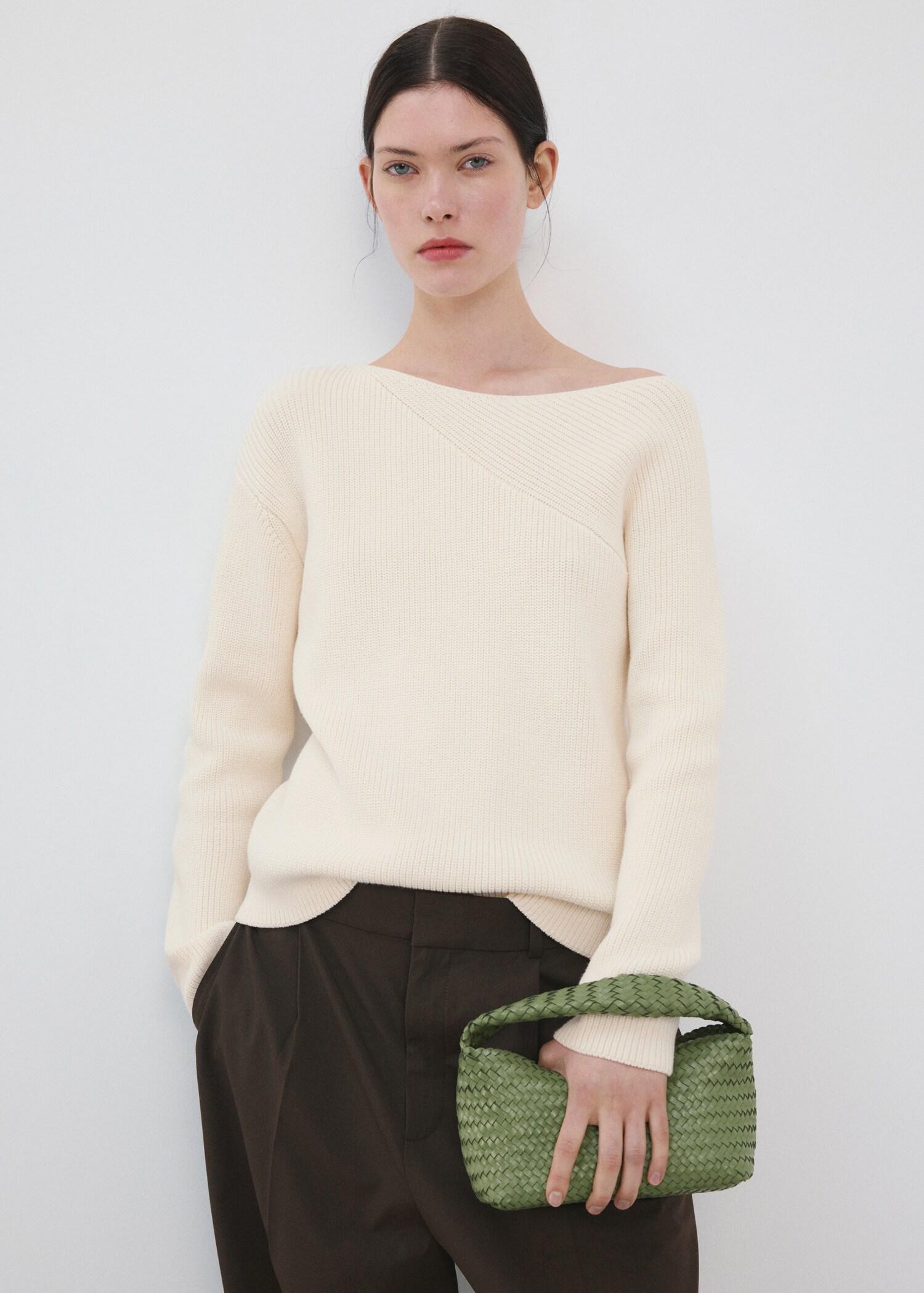 Boat-neck knitted sweater - Medium plane