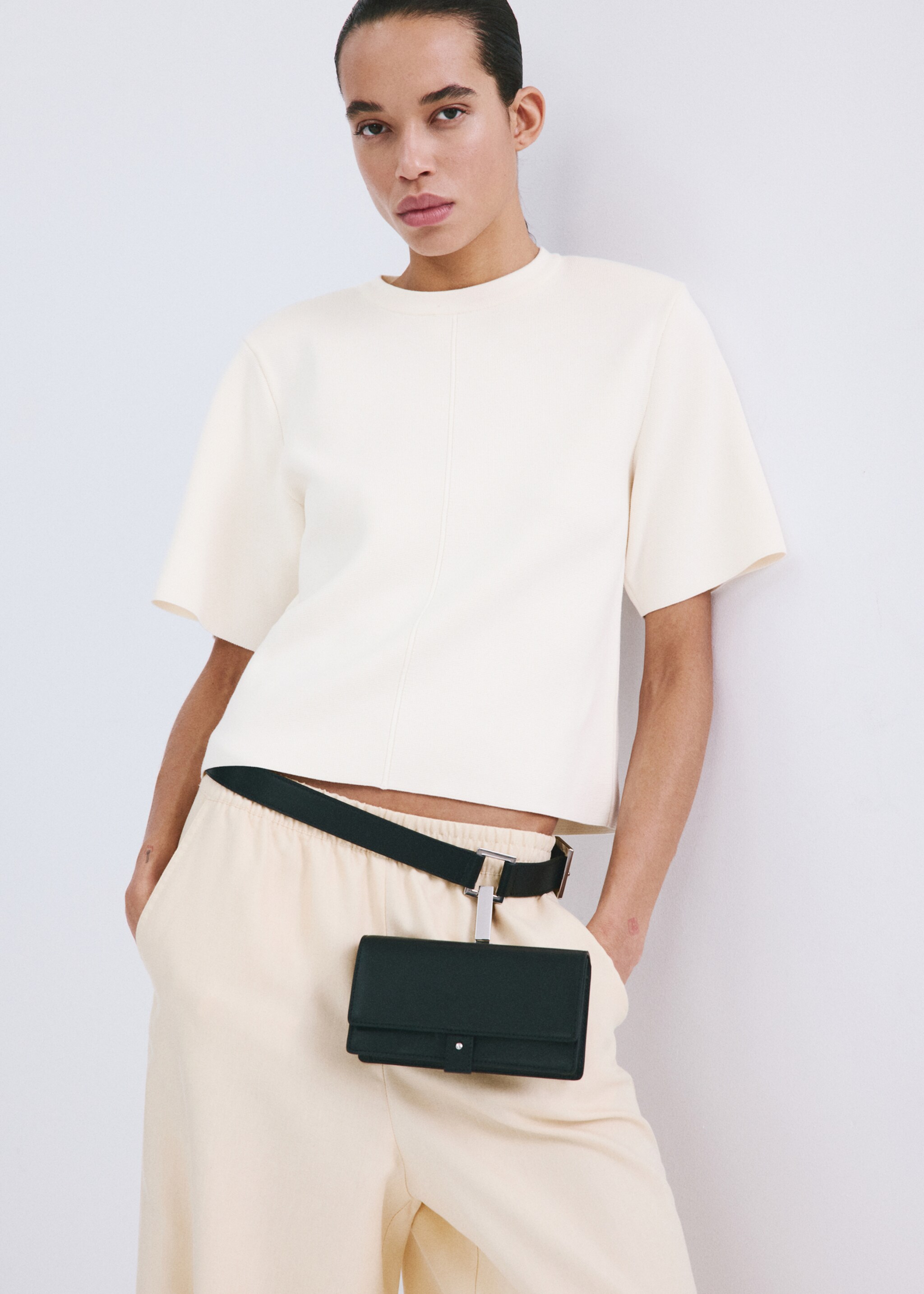 Short-sleeved knitted sweater - Medium plane, Off White. Ref: 27025841-00.