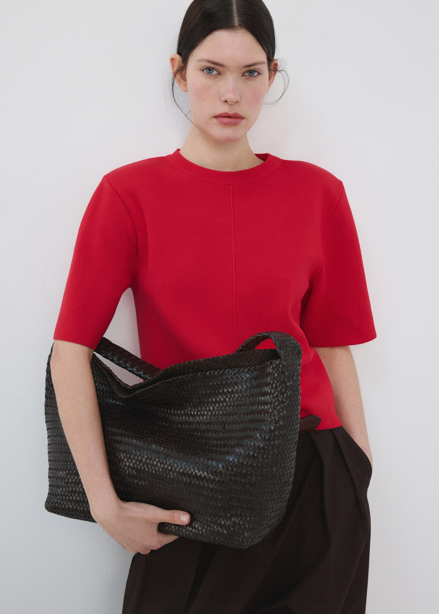 Short-sleeved knitted sweater - Medium plane