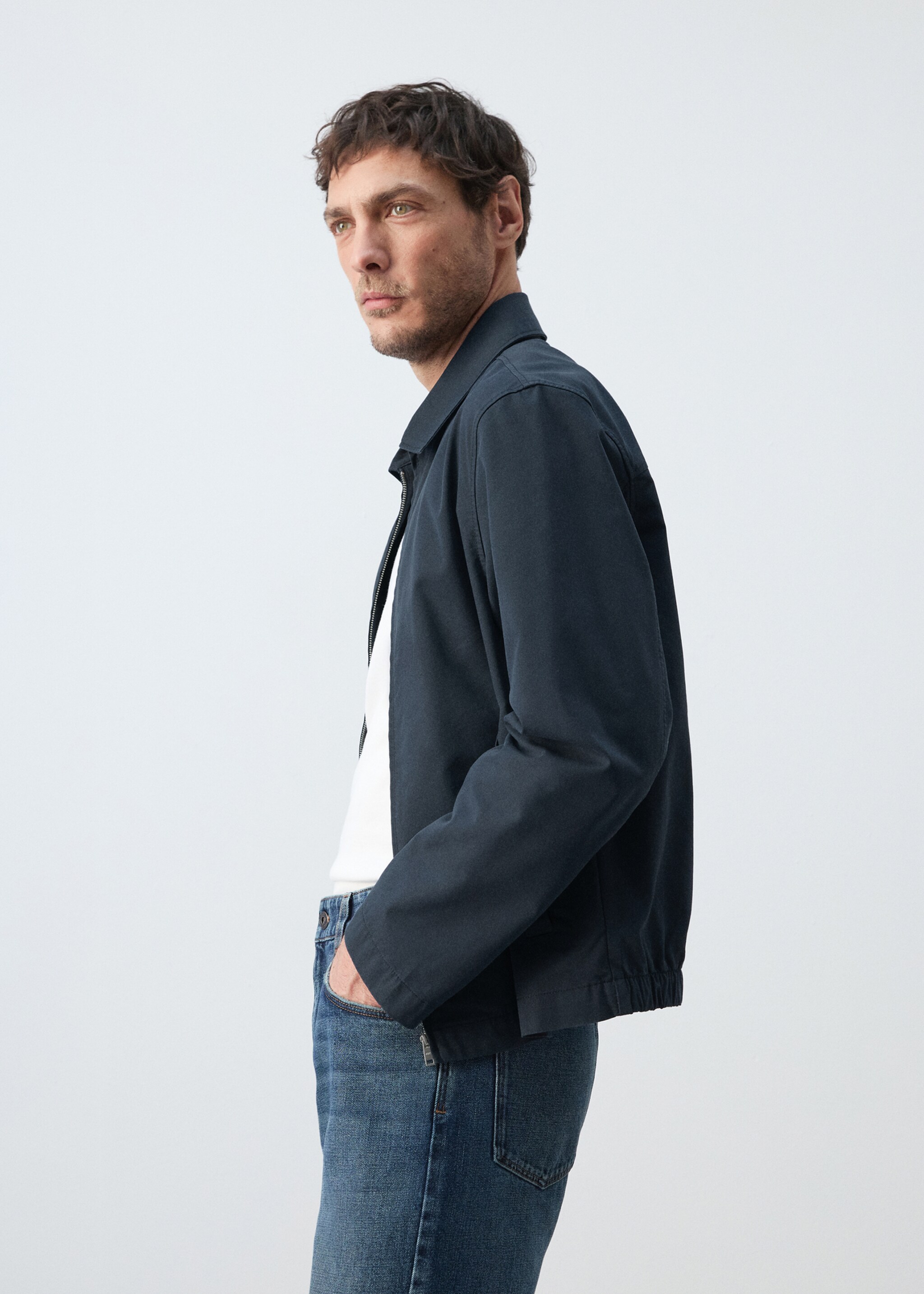 Lightweight cotton lyocell jacket - Details of the article 2, Navy. Ref: 27025931-00.