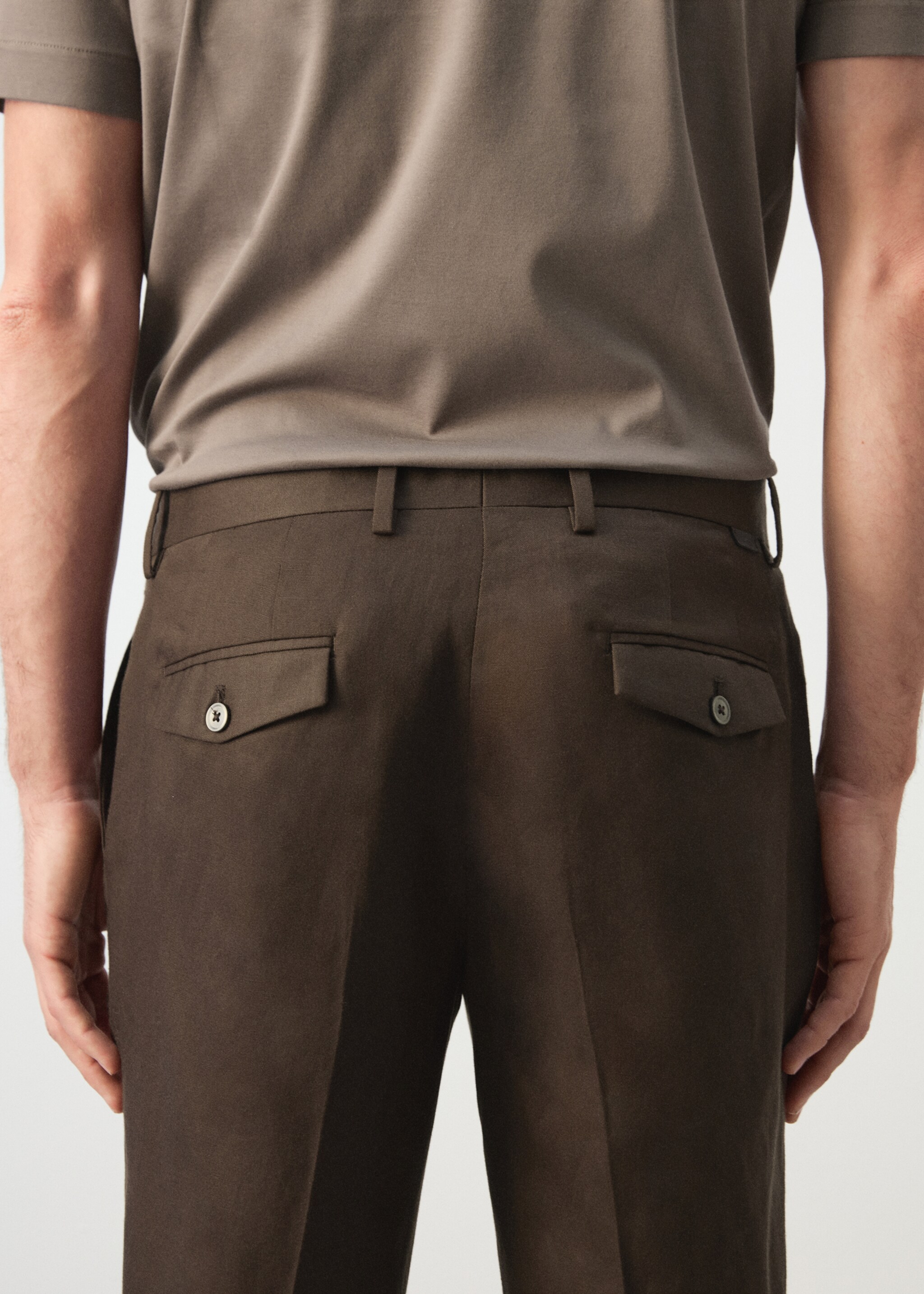 Slim Fit-Hose aus Lyocell mit Leinen - Detail des Artikels 6, Schokolade. Ref: 27025933-00.