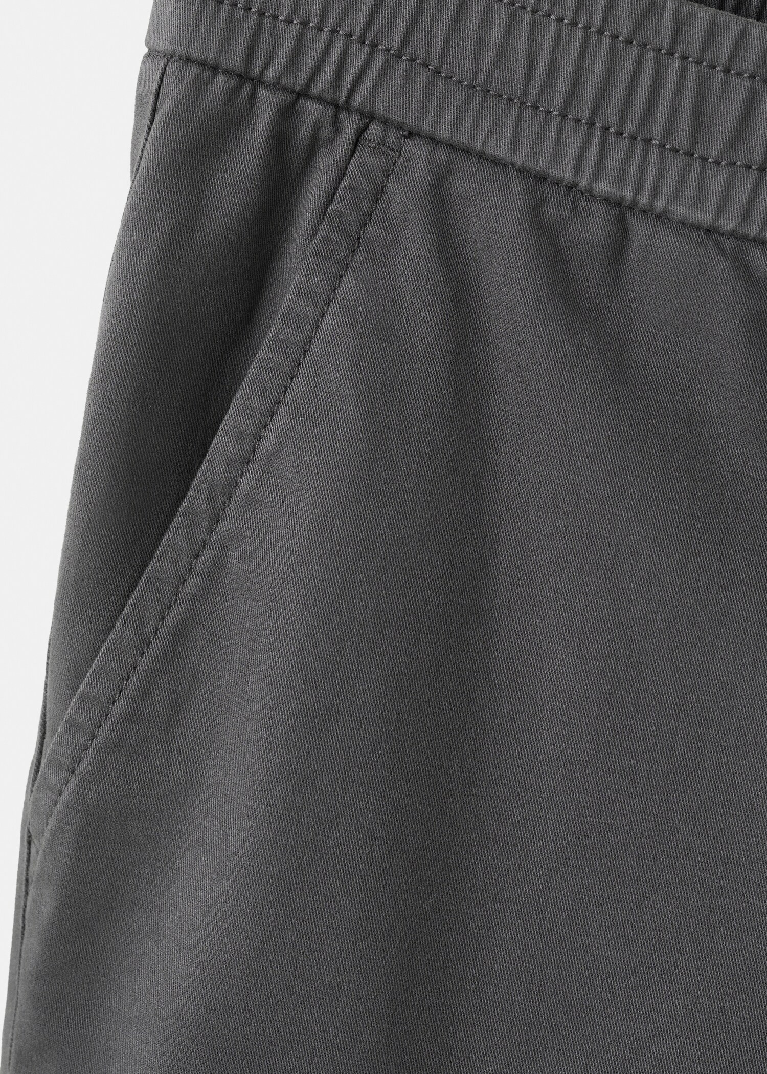 Cargo Bermuda shorts - Details of the article 0