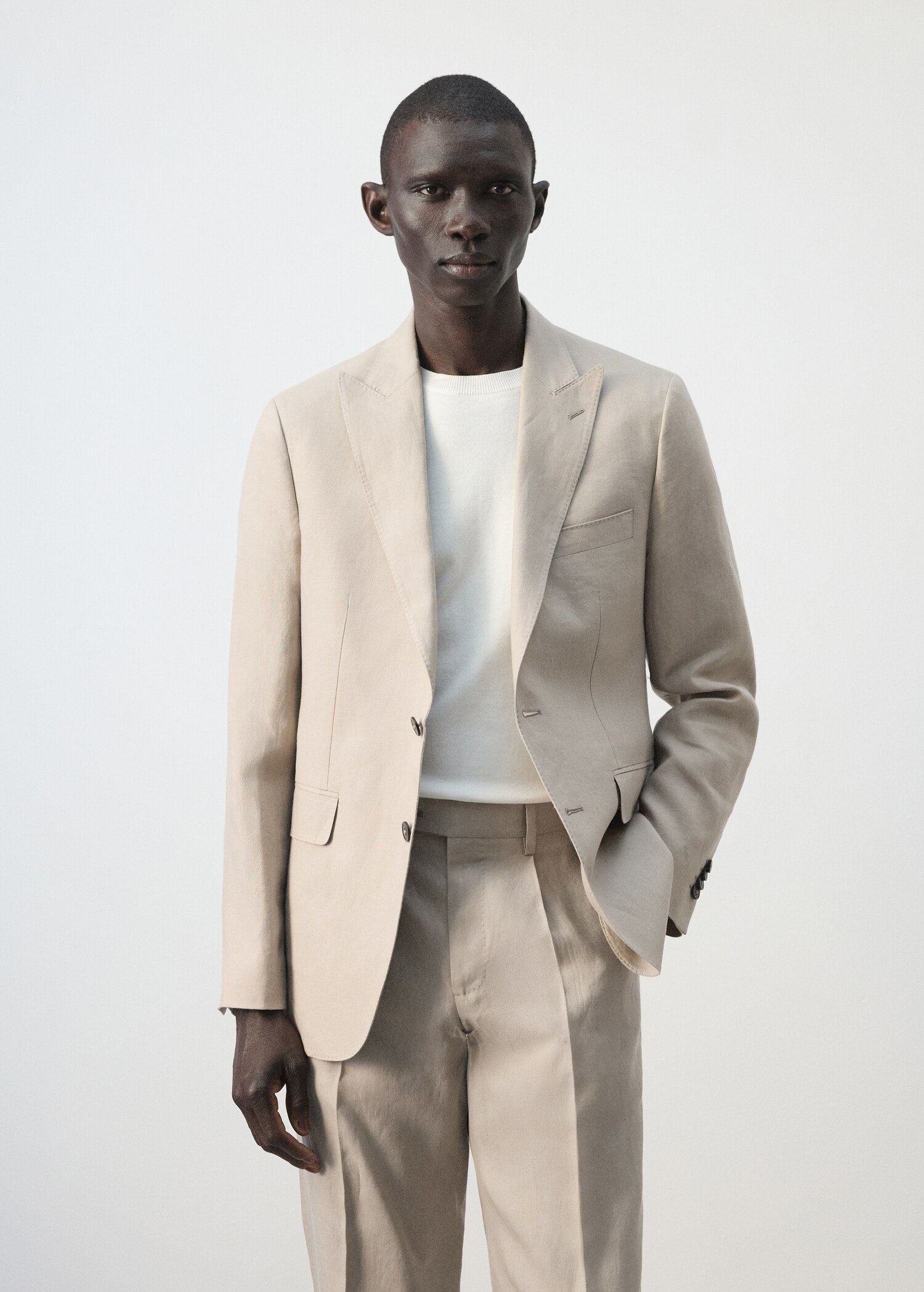 بليزر بذلة بتفصيلة نحيفة من الكتان 100% - رؤية وسط