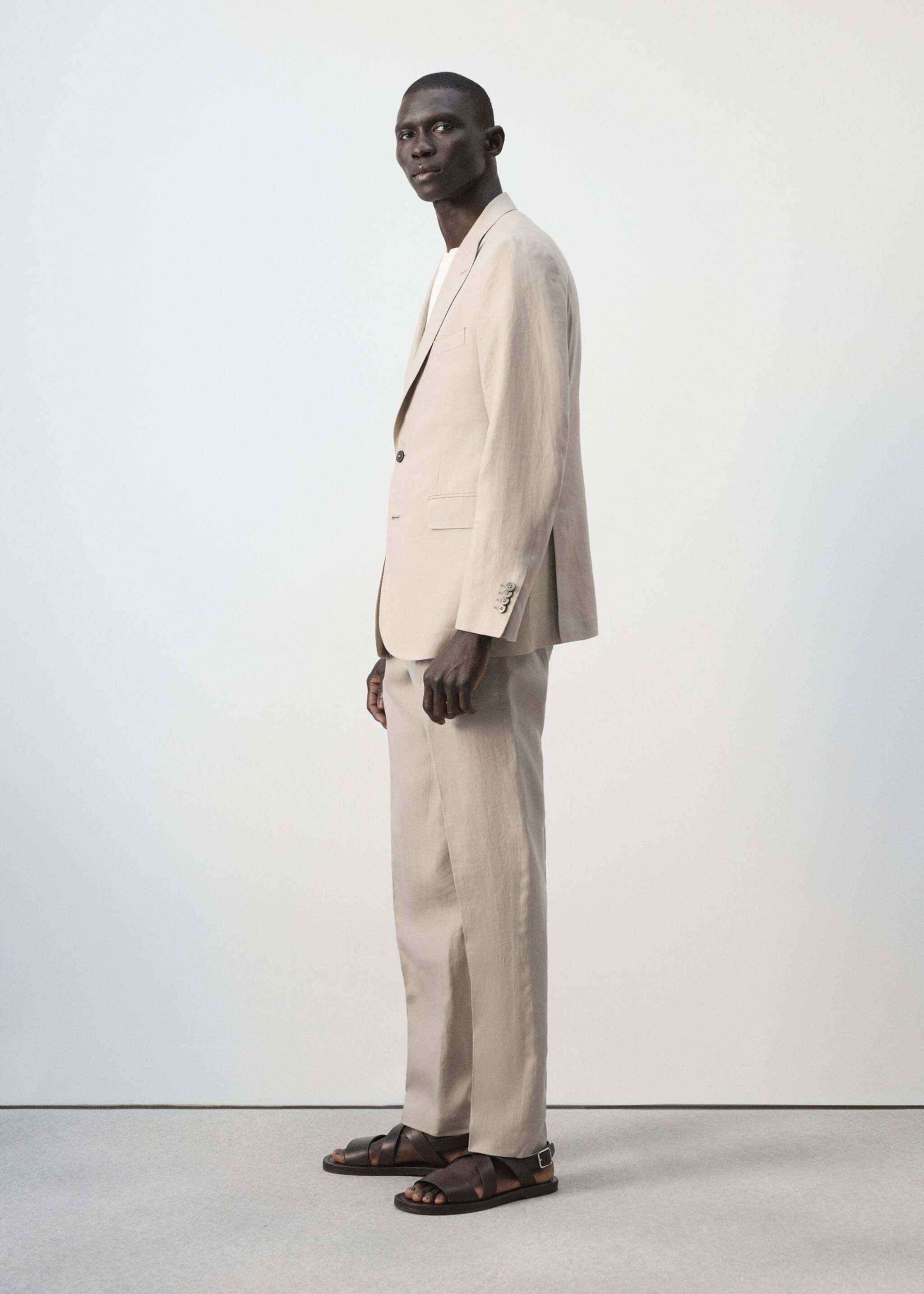 بليزر بذلة بتفصيلة نحيفة من الكتان 100% - تفاصيل المنتج 2, بيج. Ref: 27025948-00.