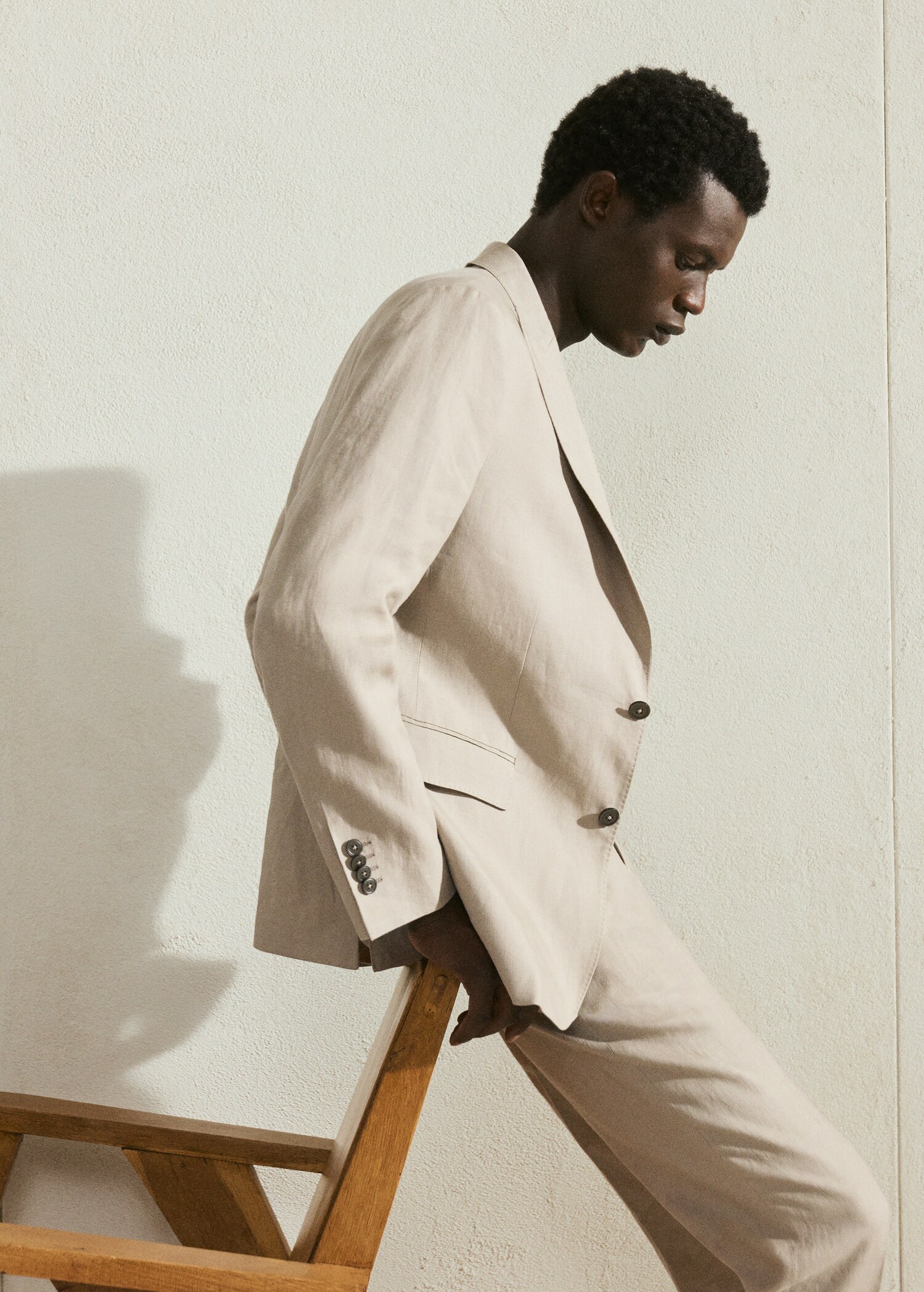 Amalfi 100% linen slim-fit suit jacket - Details of the article 5