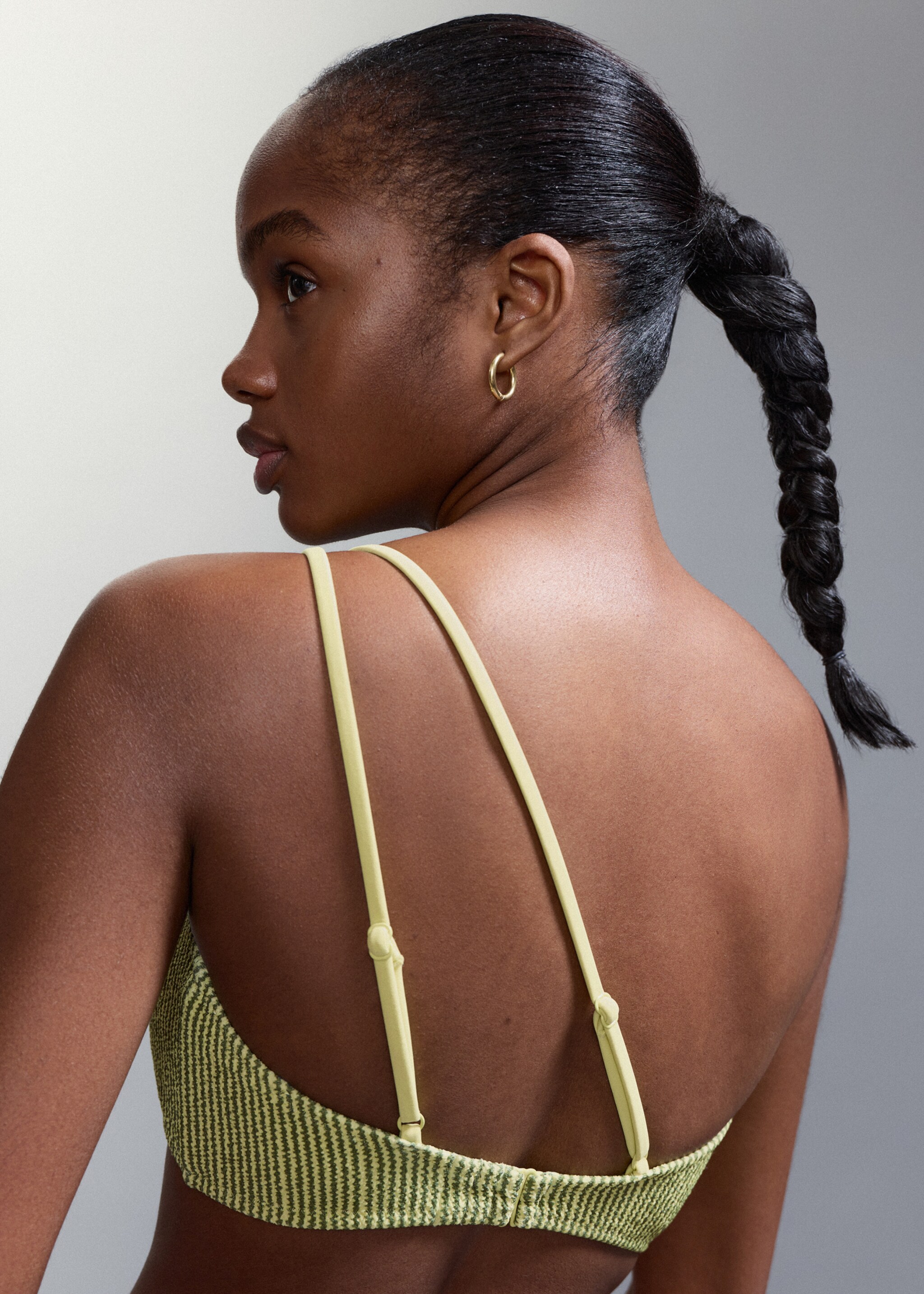 Asymmetric bikini with classic briefs - Details of the article 6, Green. Ref: 27025953-00.