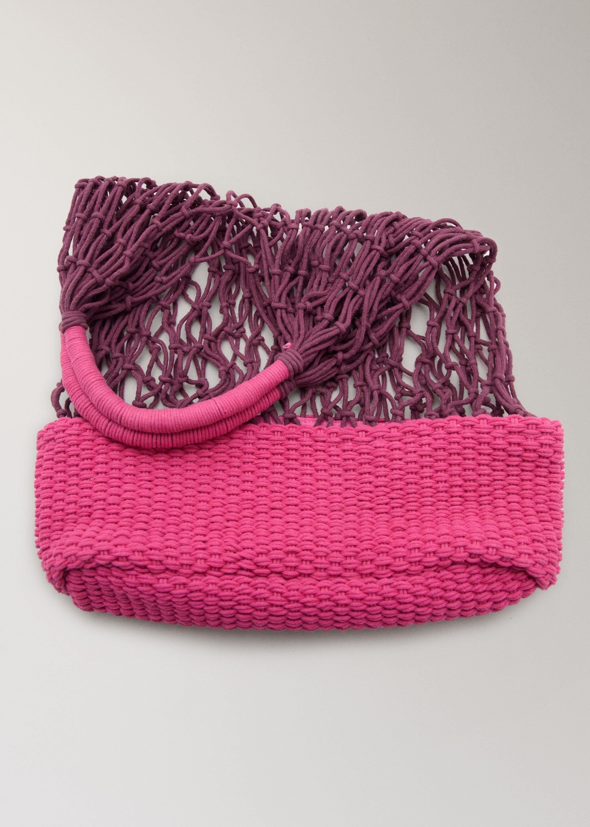 Cotton mesh shoulder bag - Details of the article 2, Wine. Ref: 27025976-00.