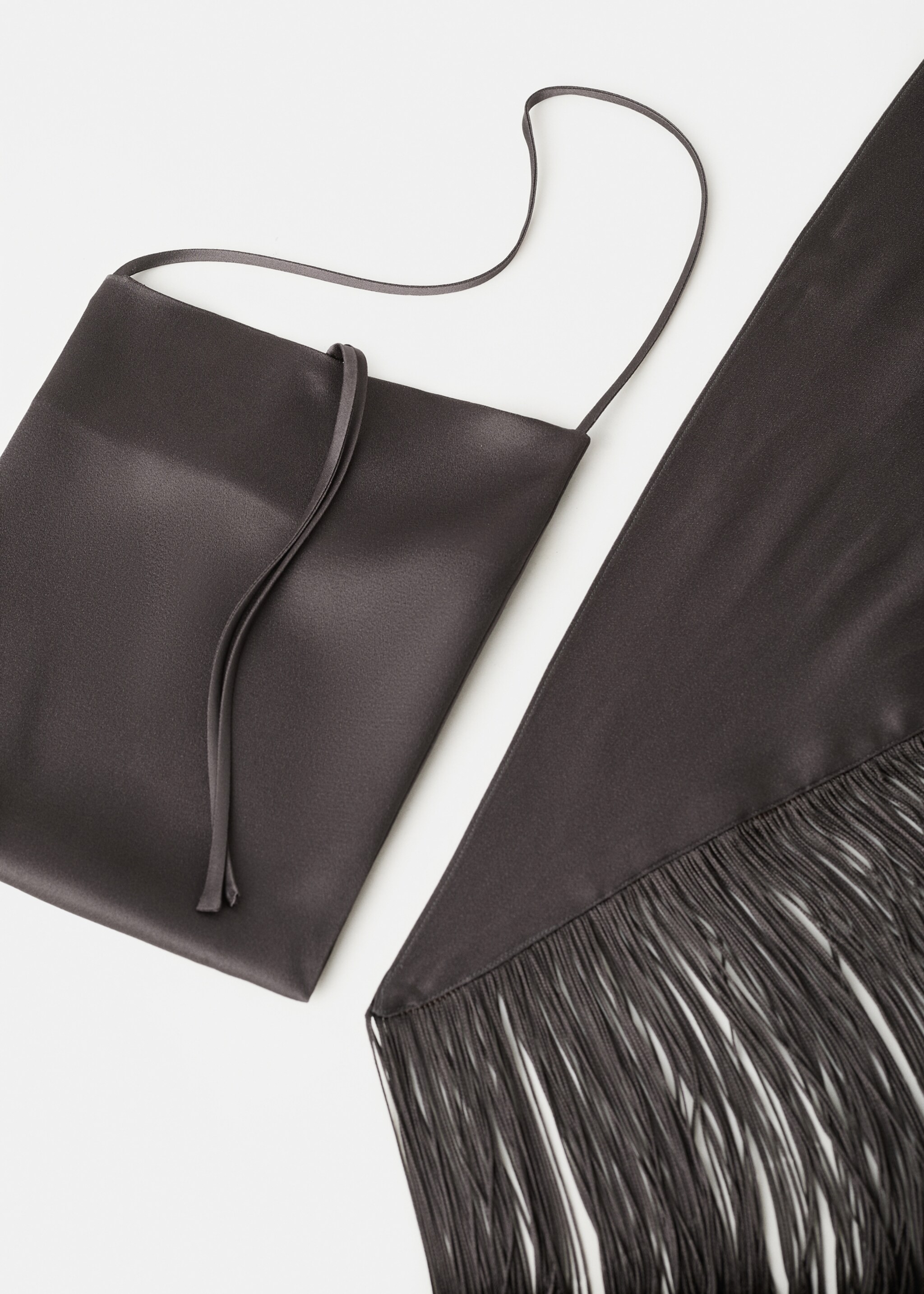 Robe satinée bandana à franges - Détail de l'article 0, Chocolat. Ref: 27025999-00.