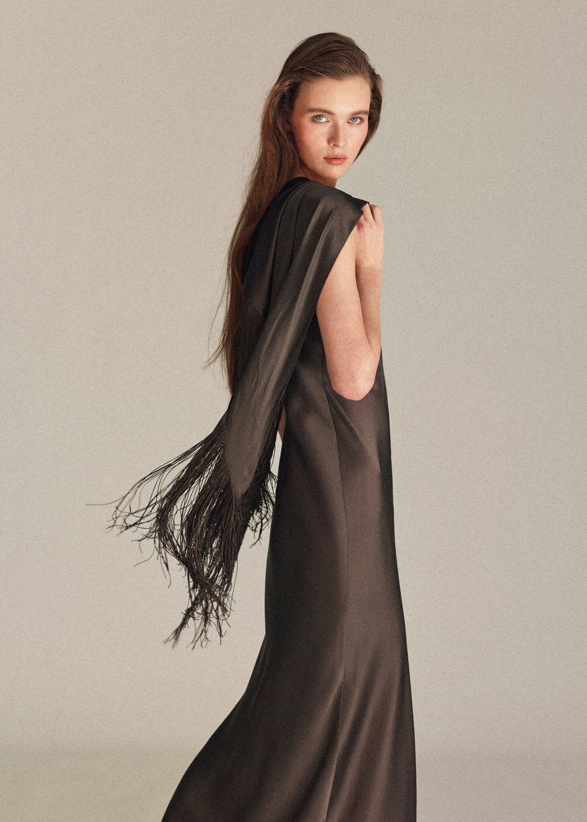 Robe satinée bandana à franges - Détail de l'article 1, Chocolat. Ref: 27025999-00.