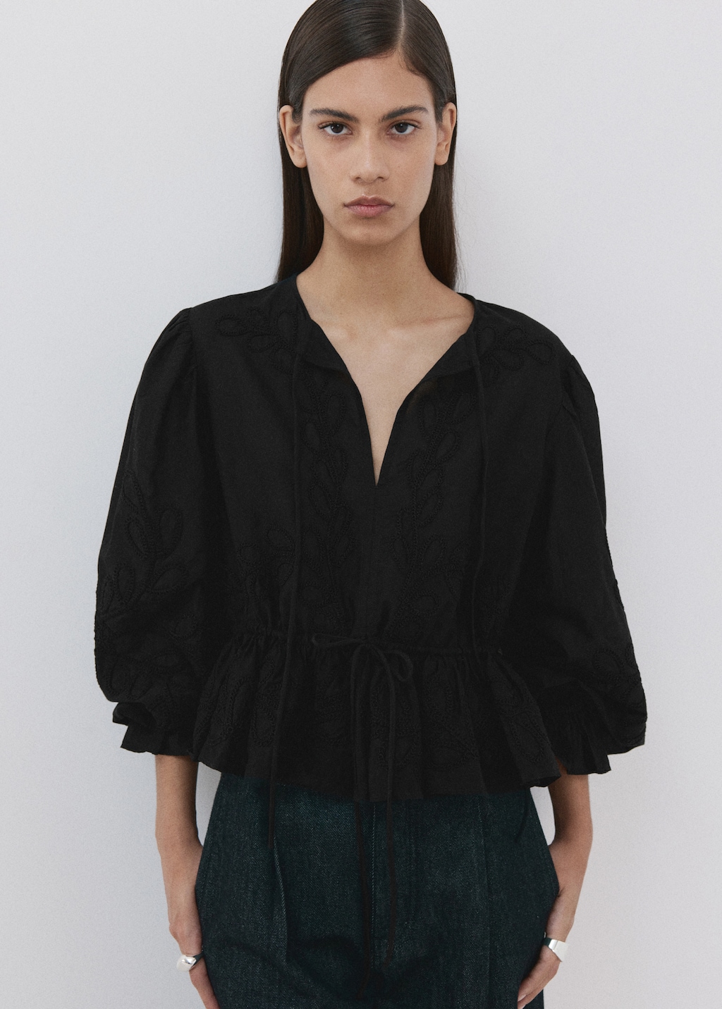 Cotton blouse with floral embroidery - image 3