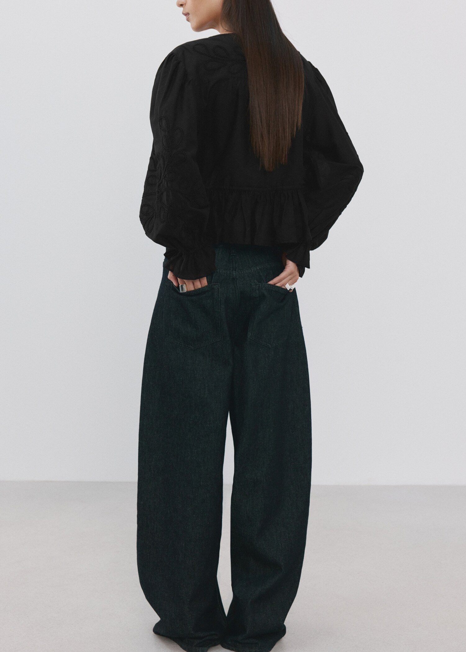 بلوزة .-- mariya - الجهة الخلفية للمنتج