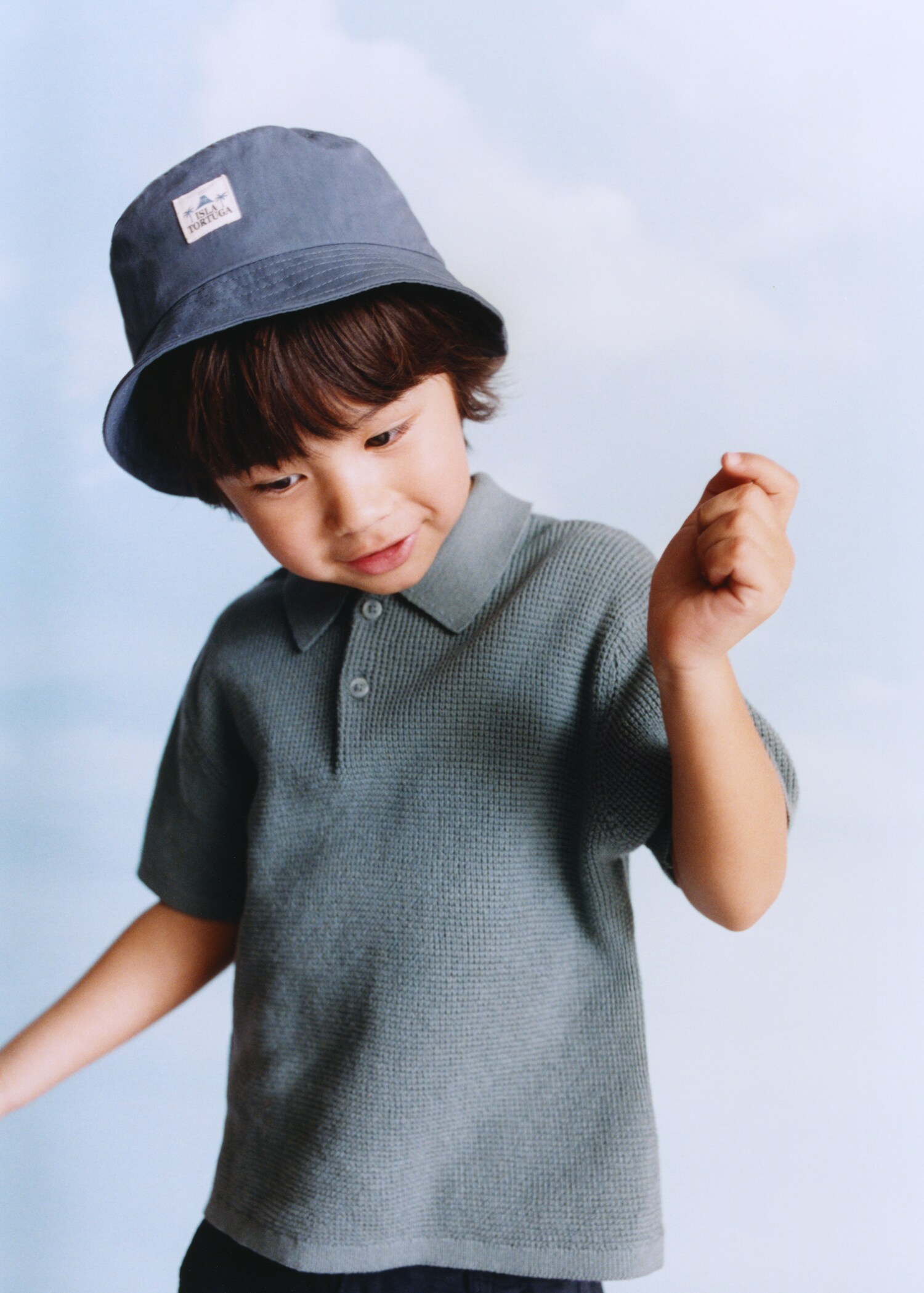 Embroidered bucket hat - Details of the article 6