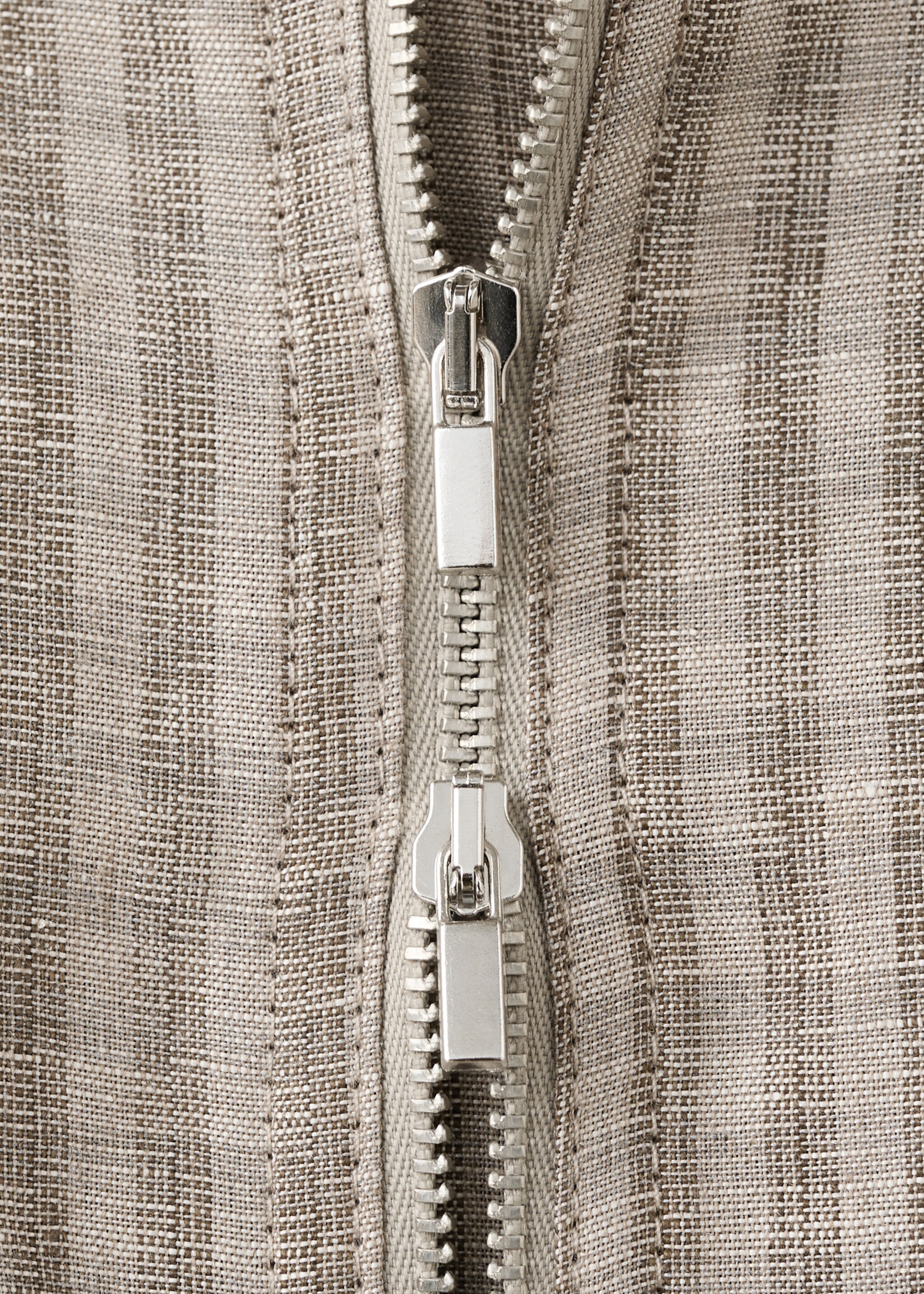 Checked bomber jacket - Details of the article 8, Light/Pastel Grey. Ref: 27026363-00.