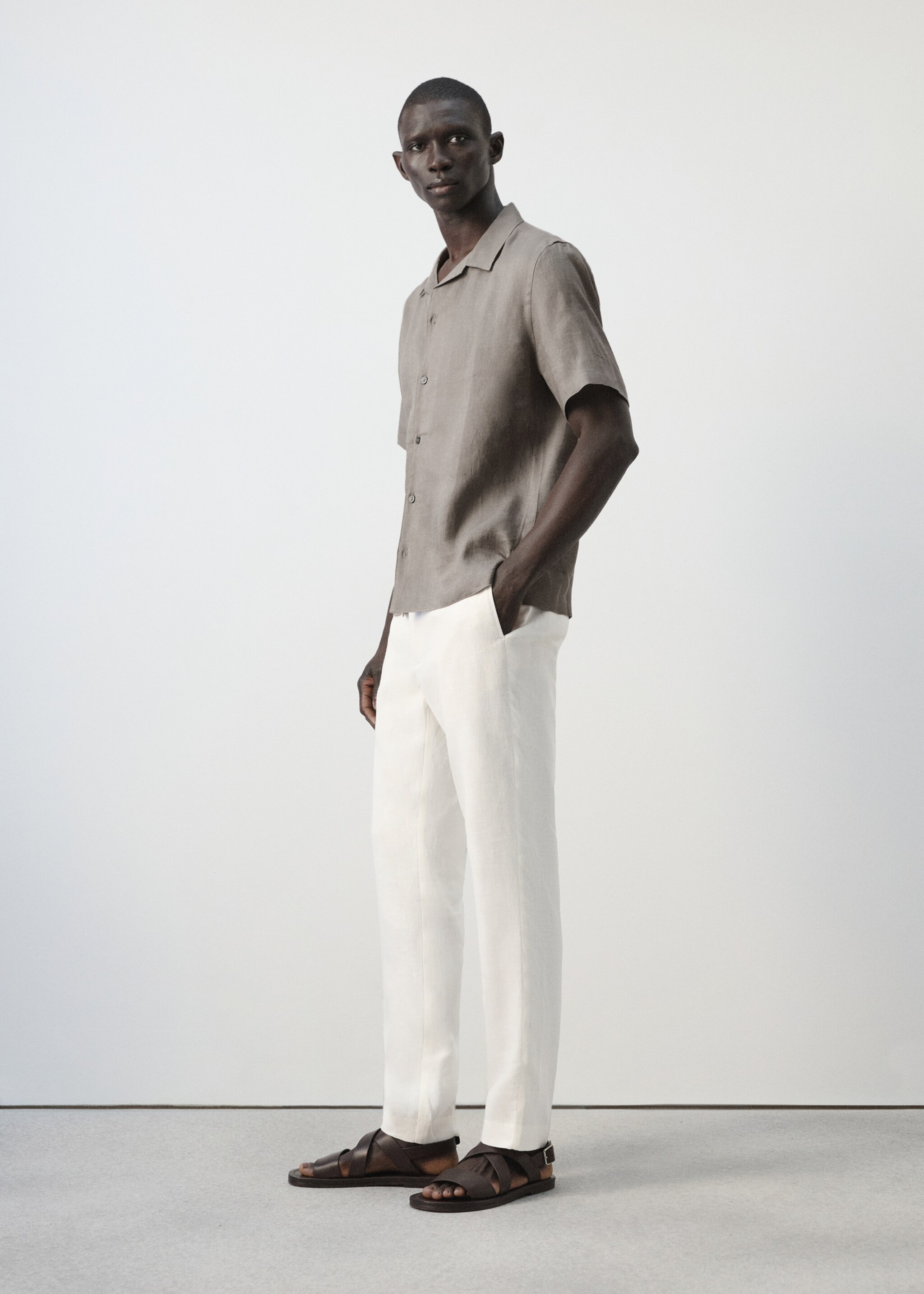 Slim-fit 100% linen trousers - Details of the article 2, Off White. Ref: 27026711-00.