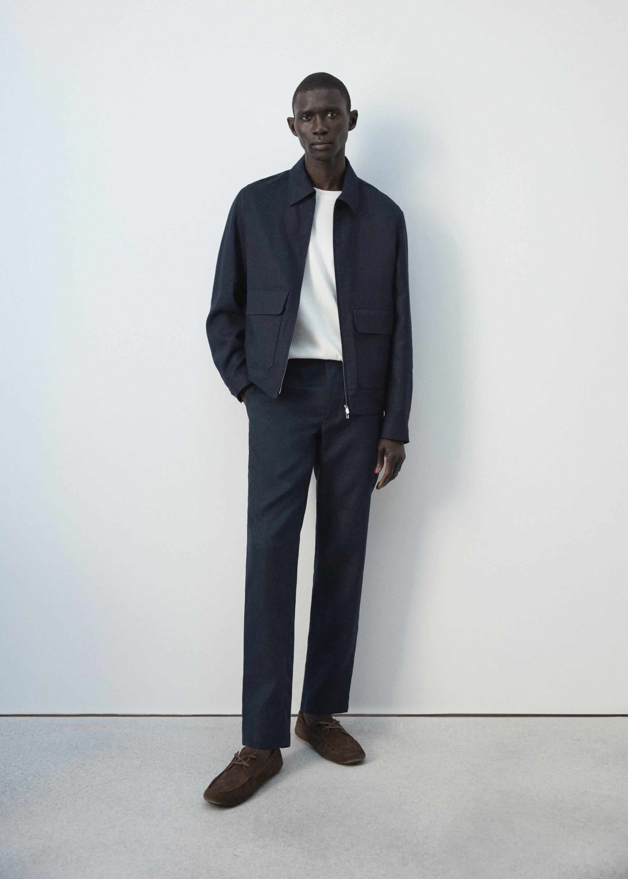 Slim-fit 100% linen trousers - Details of the article 4, Navy. Ref: 27026711-00.