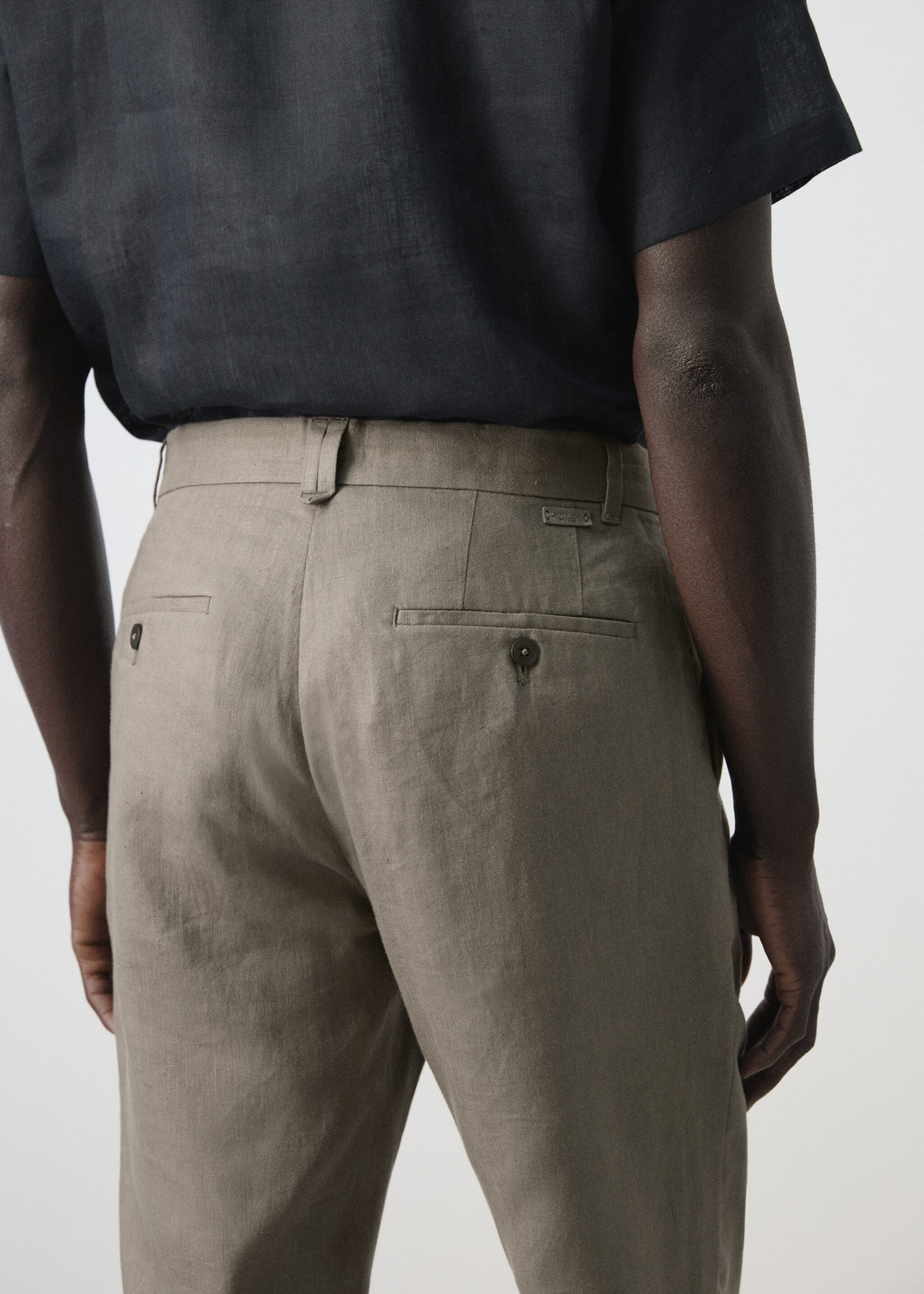 Pantalon 100 % lin slim fit - Détail de l'article 6, Gris vison. Ref: 27026711-00.