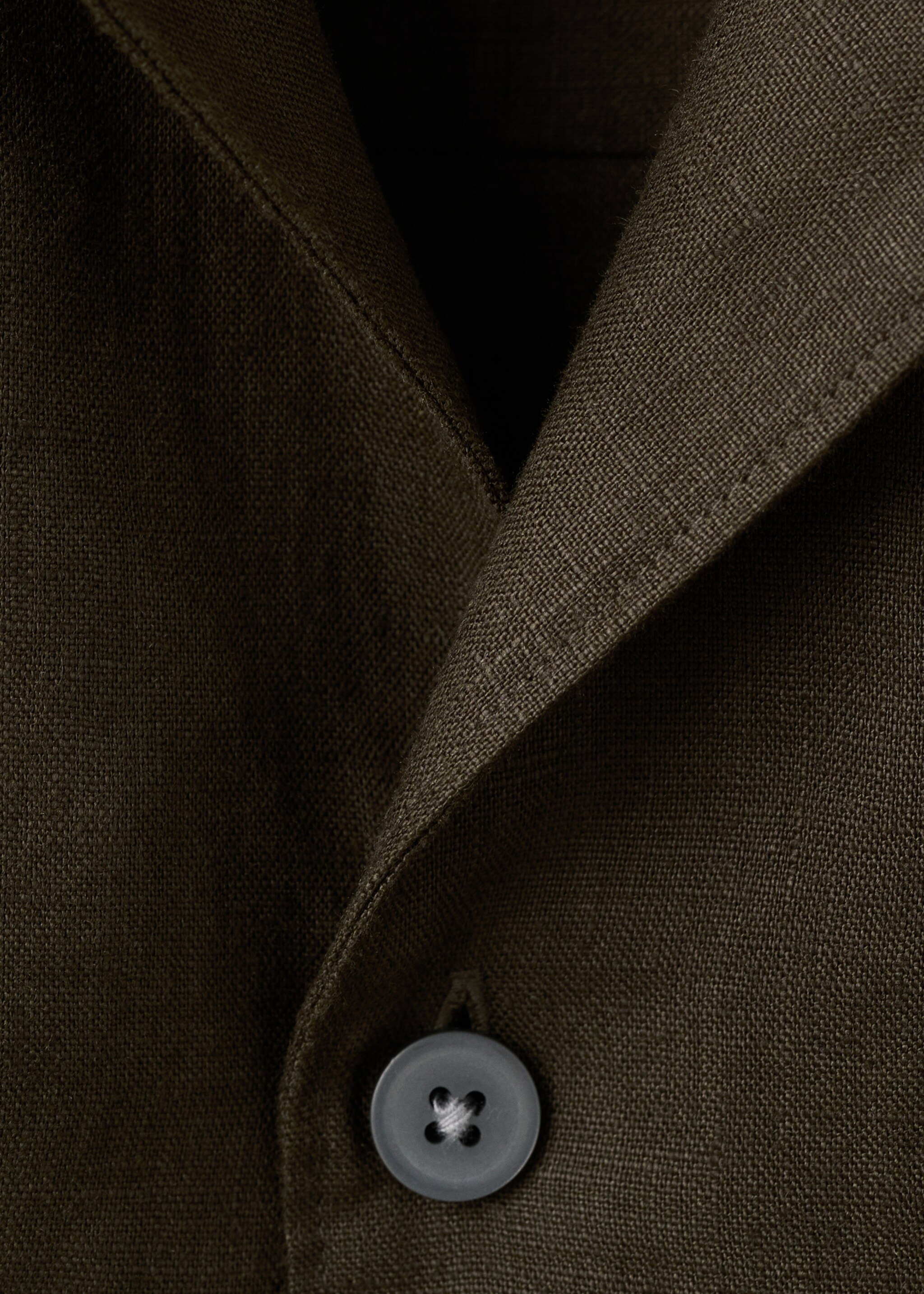 Bowling collar overshirt 100% linen - Details of the article 8, Chocolate. Ref: 27026712-00.