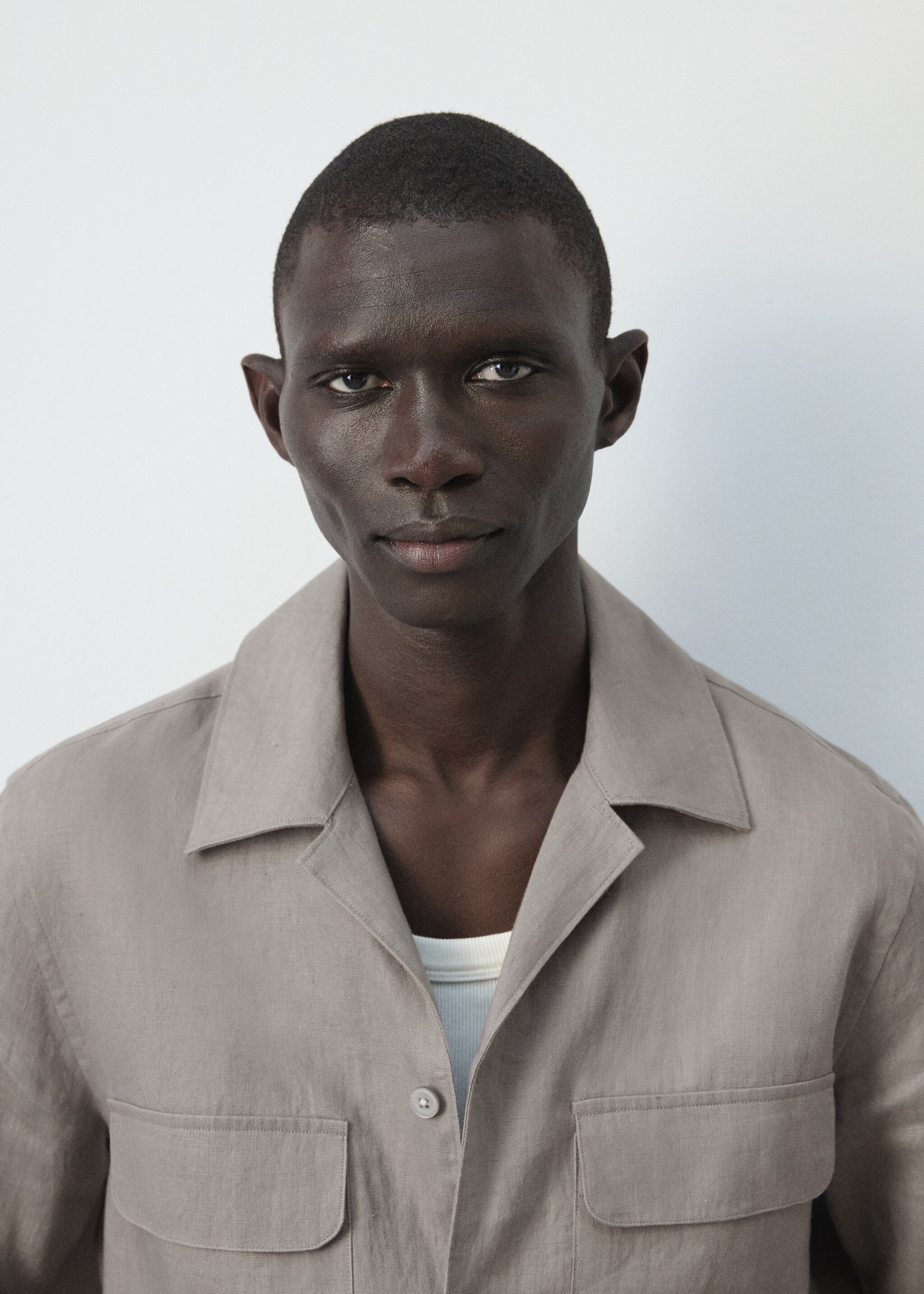 Bowling collar overshirt 100% linen - Details of the article 6, Medium Brown. Ref: 27026712-00.