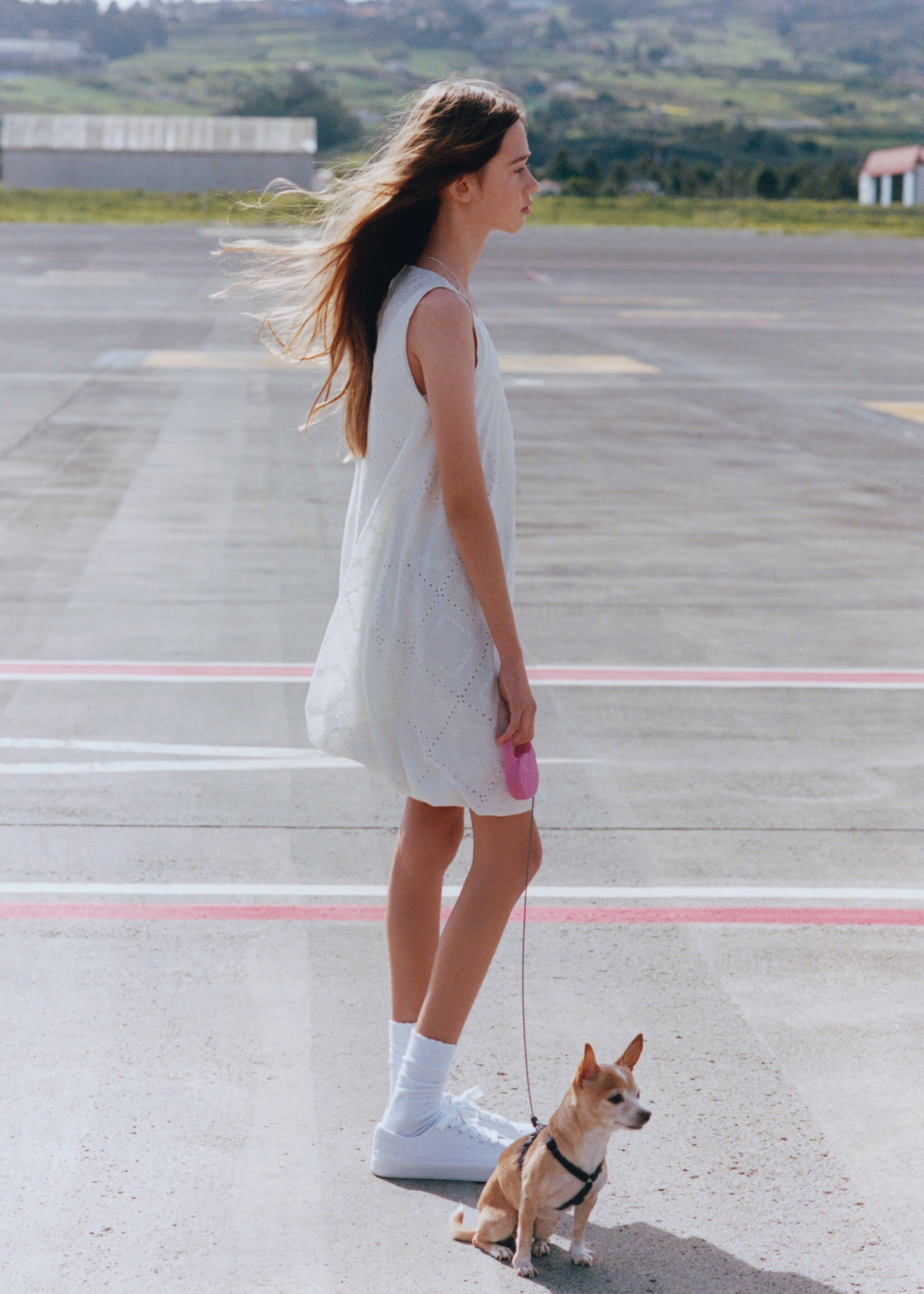 Short balloon dress - Details of the article 6, White. Ref: 27026732-00.