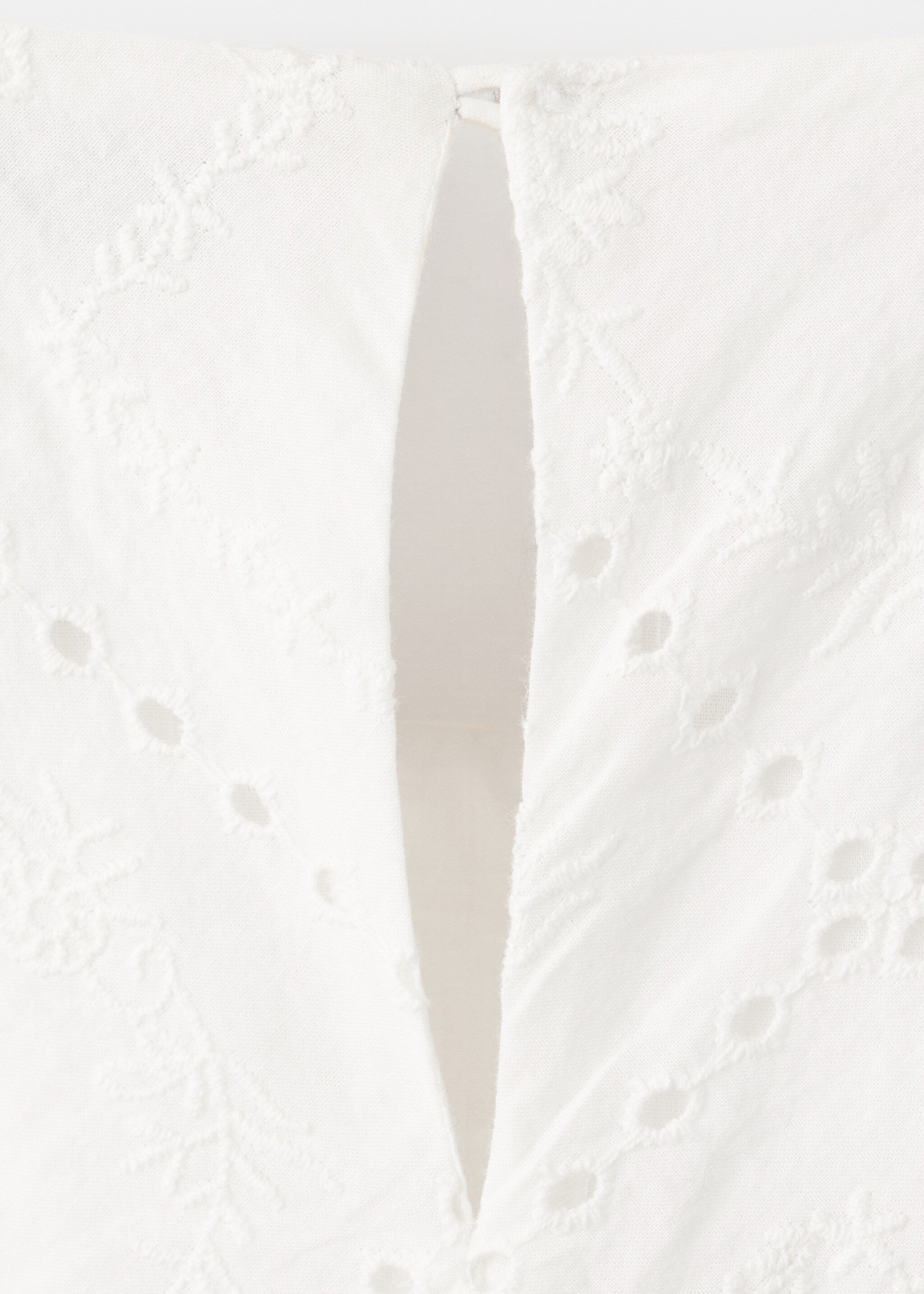 Short balloon dress - Details of the article 8, White. Ref: 27026732-00.