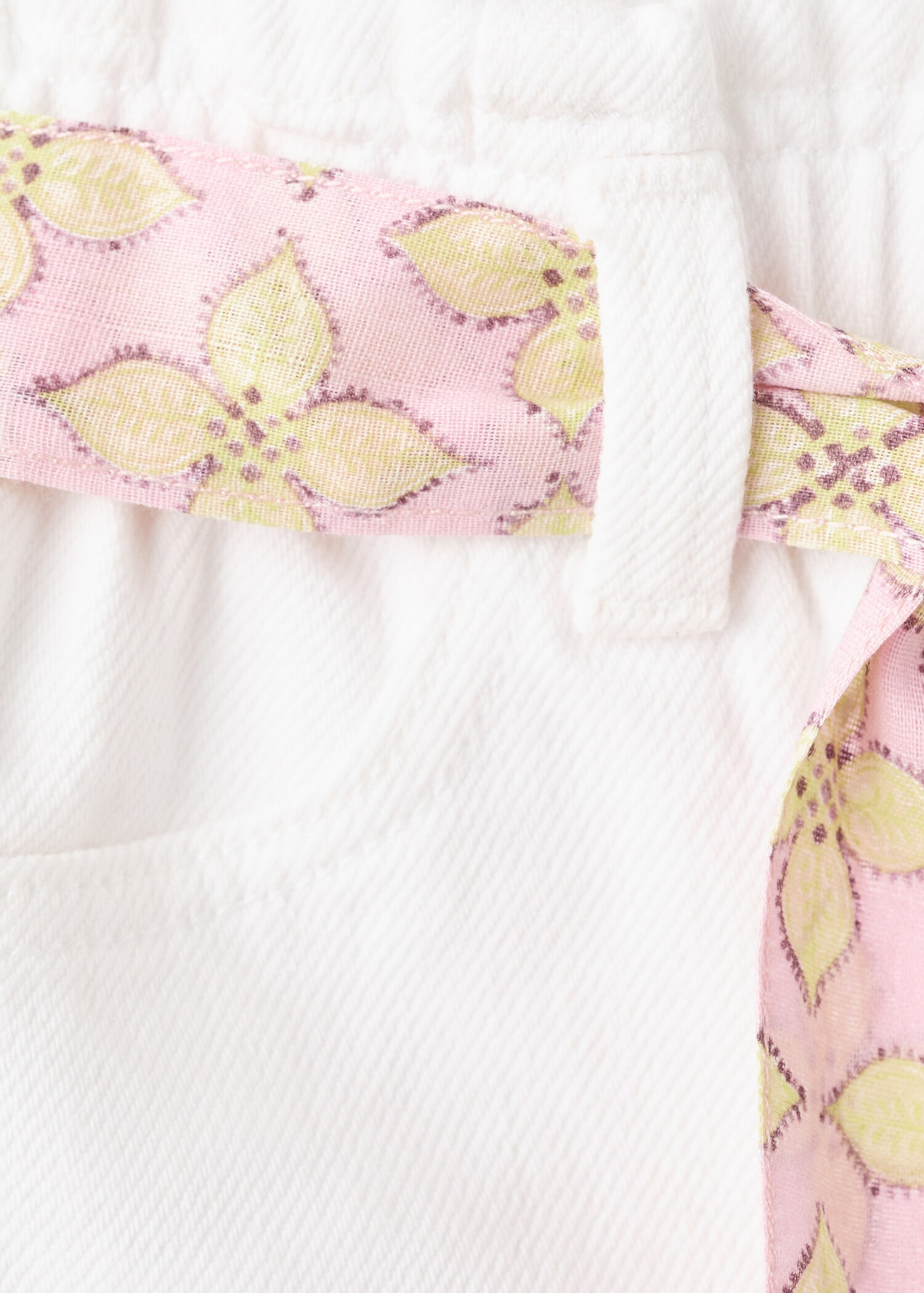 Shorts galab - Details of the article 8