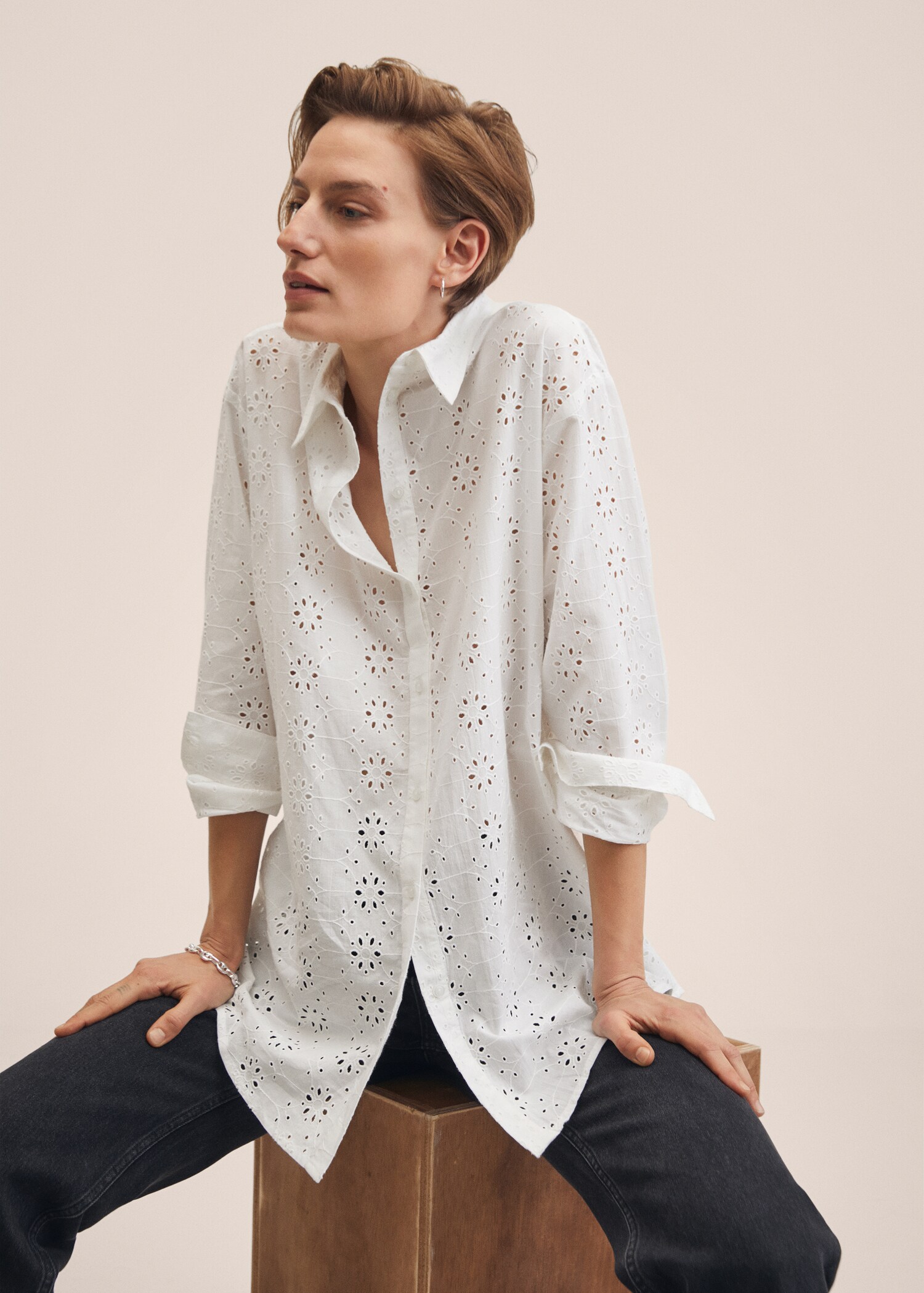 Swiss embroidery shirt - Details of the article 2