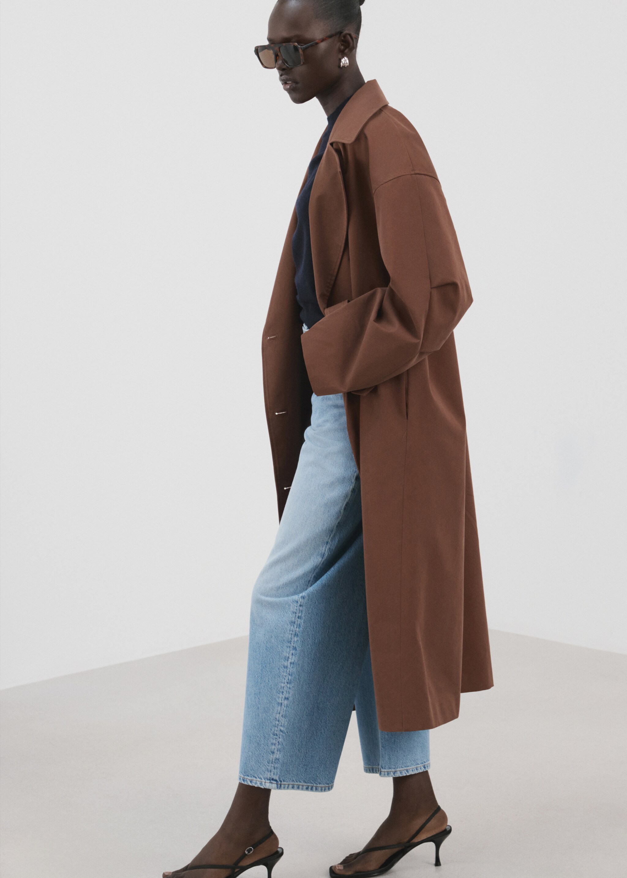 Jean balloon crop - Détail de l'article 2, Bleu moyen. Ref: 27027141-00.