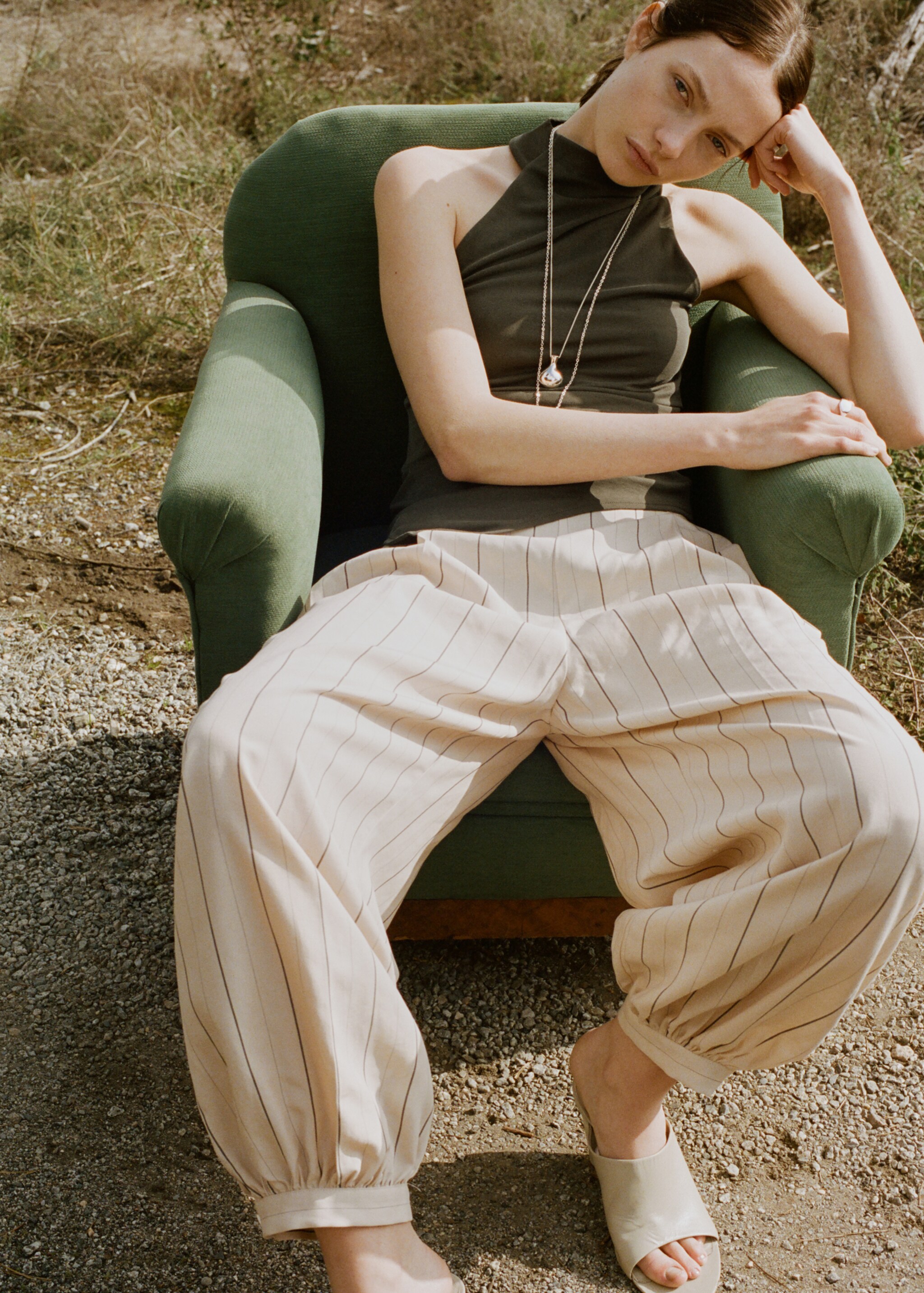 Asymmetric ruched top - Details of the article 6, Khaki. Ref: 27027143-00.