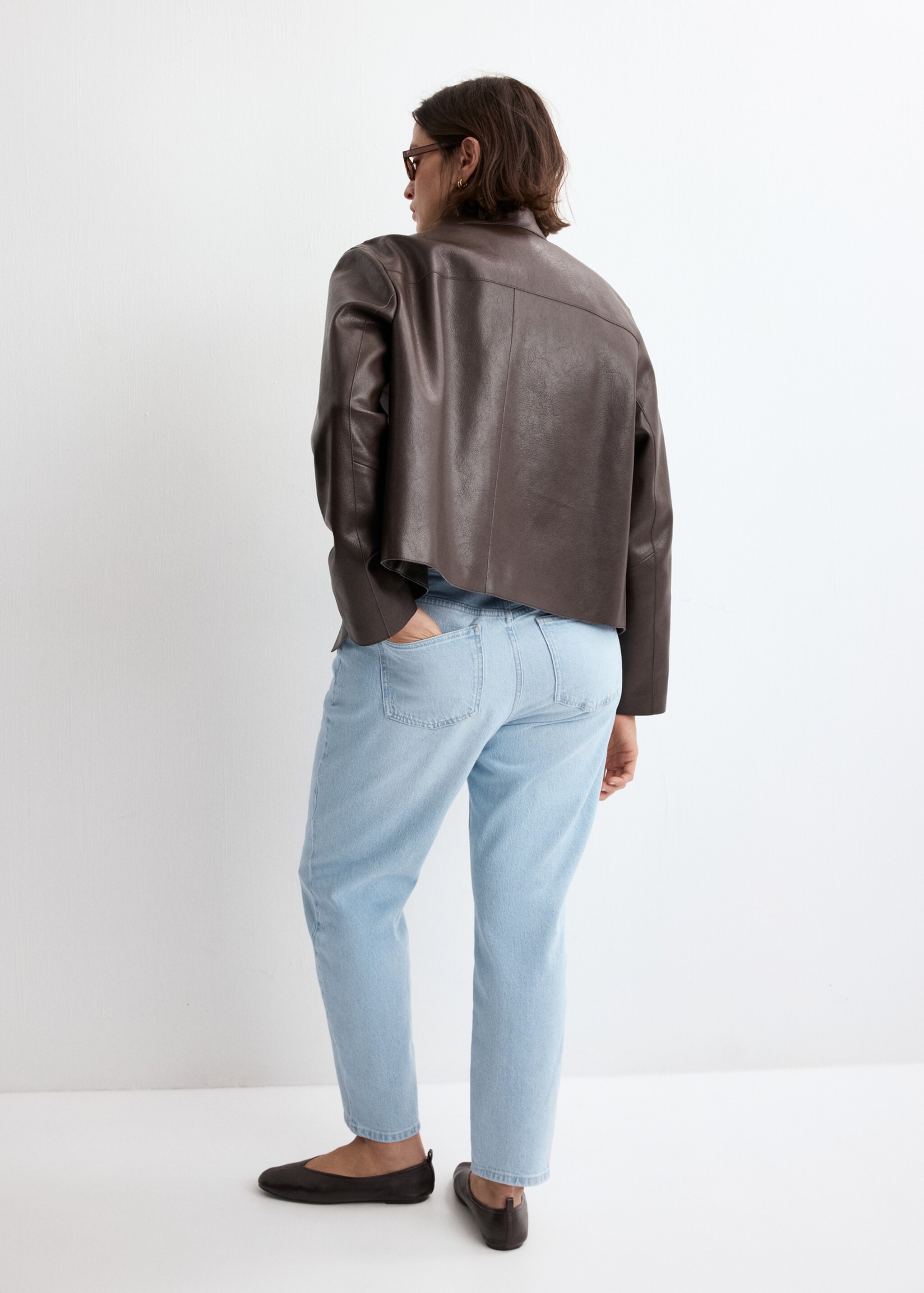 Newmom comfort high-rise jeans - Details of the article 4, Light Blue. Ref: 27027147-00.